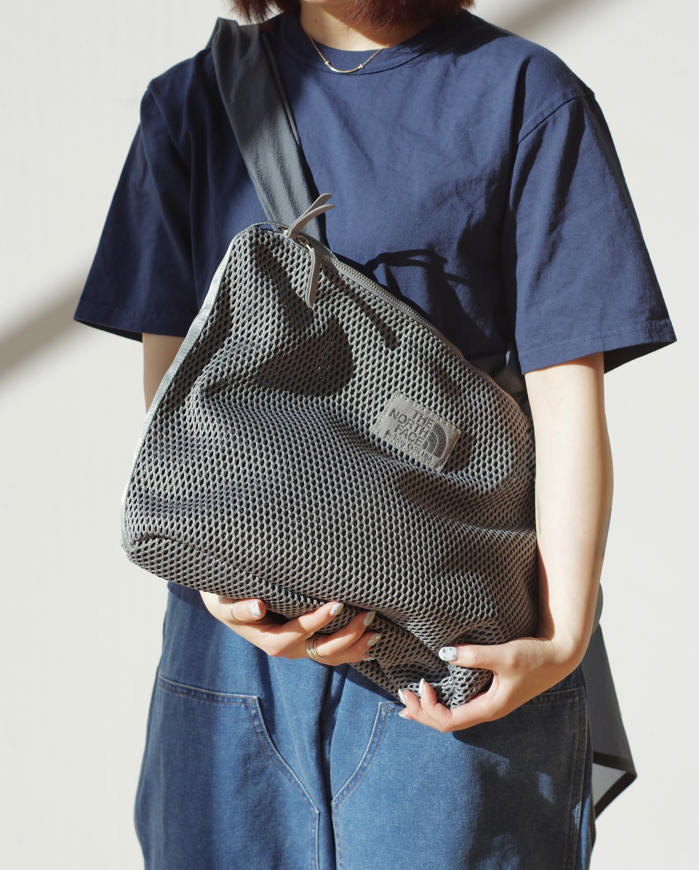 限時折扣預購┃TNF 紫標 Mesh Field Shoulder Bag 網狀 洞洞 側背包