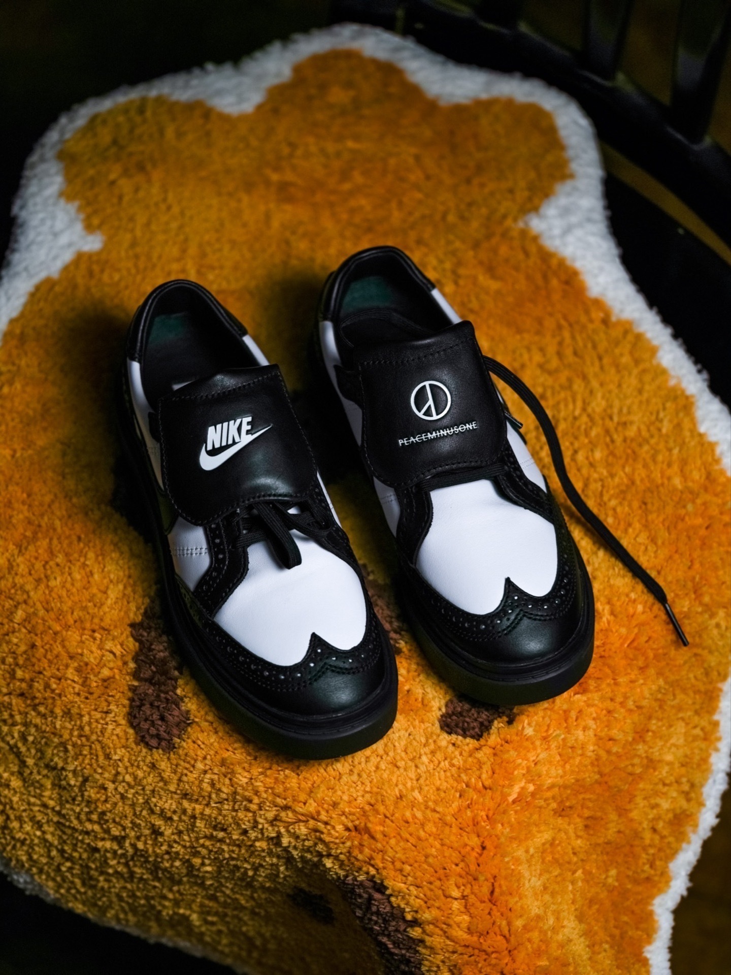 代購-〈GD同款🐲〉Nike  × Peaceminusone Kwondo 皮革 小雛菊 權志龍4.0 黑白 熊貓 男女同款 DH2482-101