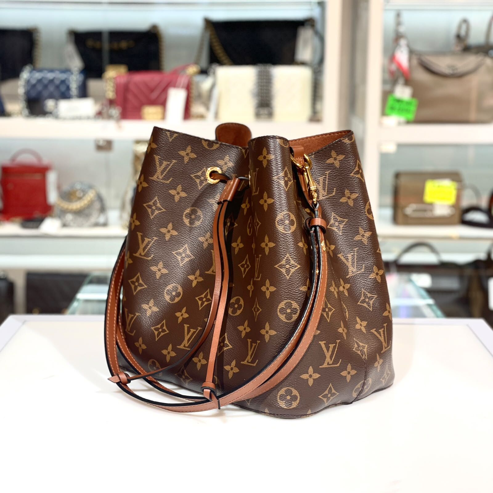 全新LV水桶袋 M44887 Monogram 啡色帆布/牛皮 LV NéoNoé MM#BRAND NEW#香榭站正品