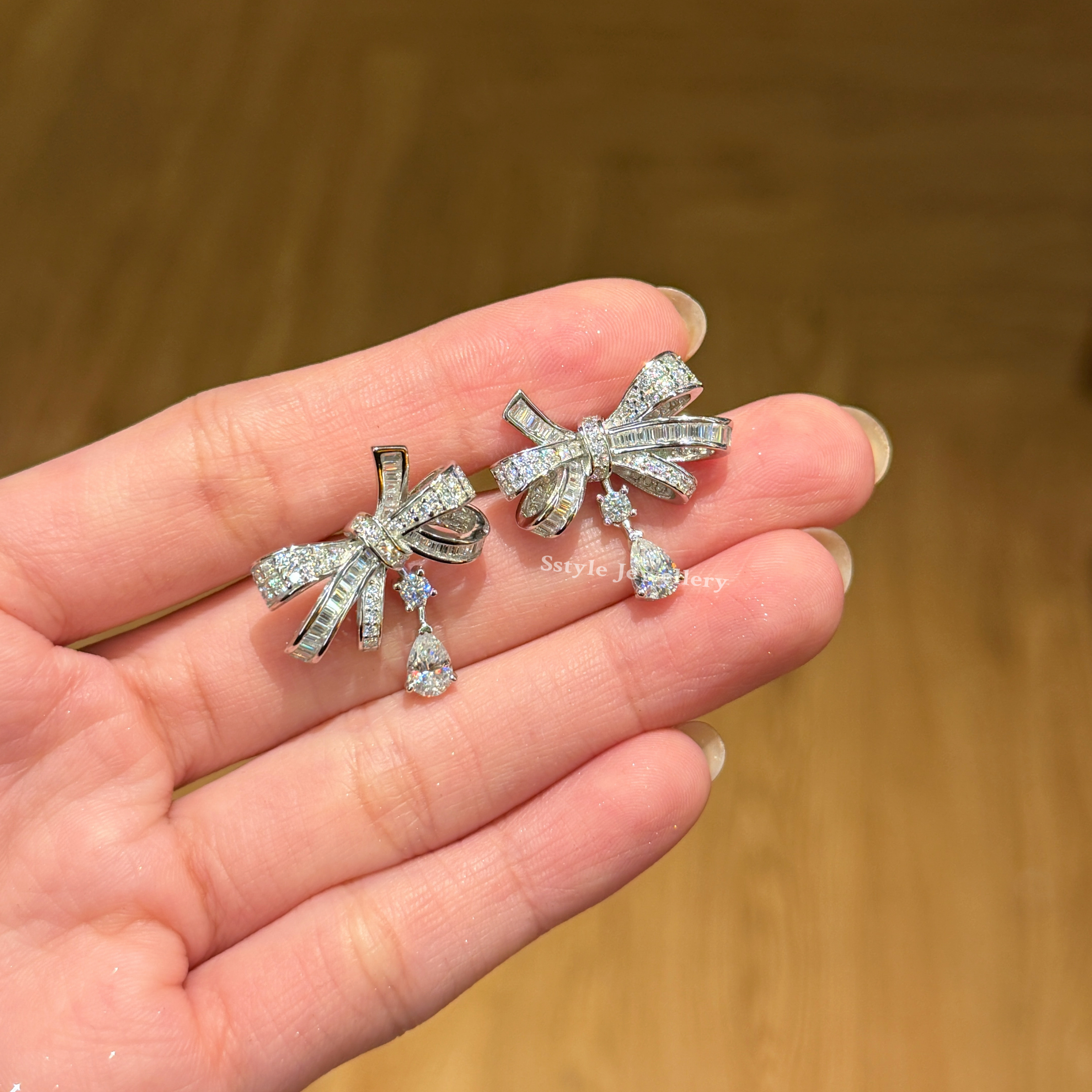BOW Moissanite Set