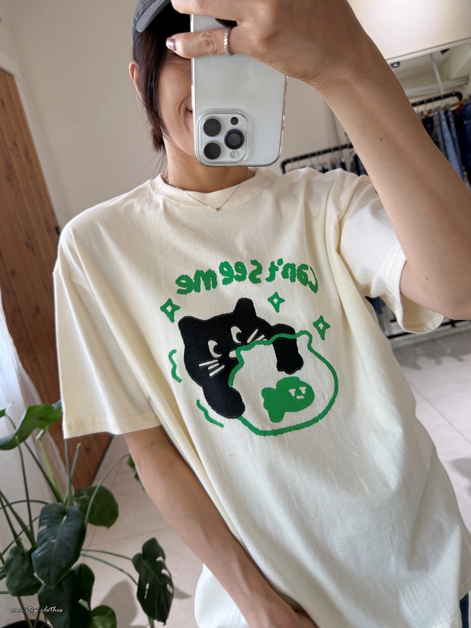 正韓俏皮黑貓抓魚T