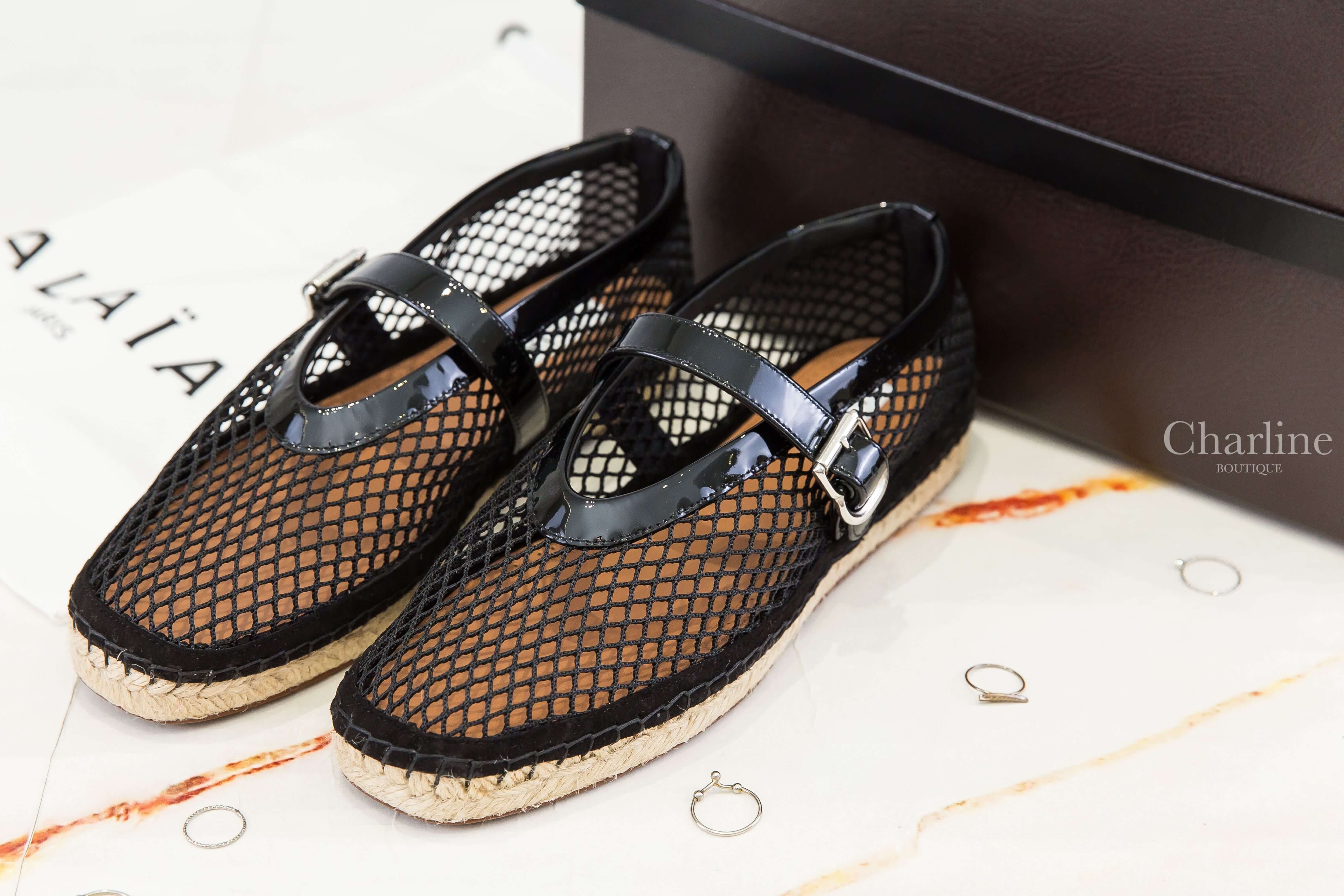 Alaïa Espadrilles In Fishnet And Patent Leather 黑色簍空漁網狀漆皮草編平底芭蕾舞鞋-Charline Boutique 精品代購