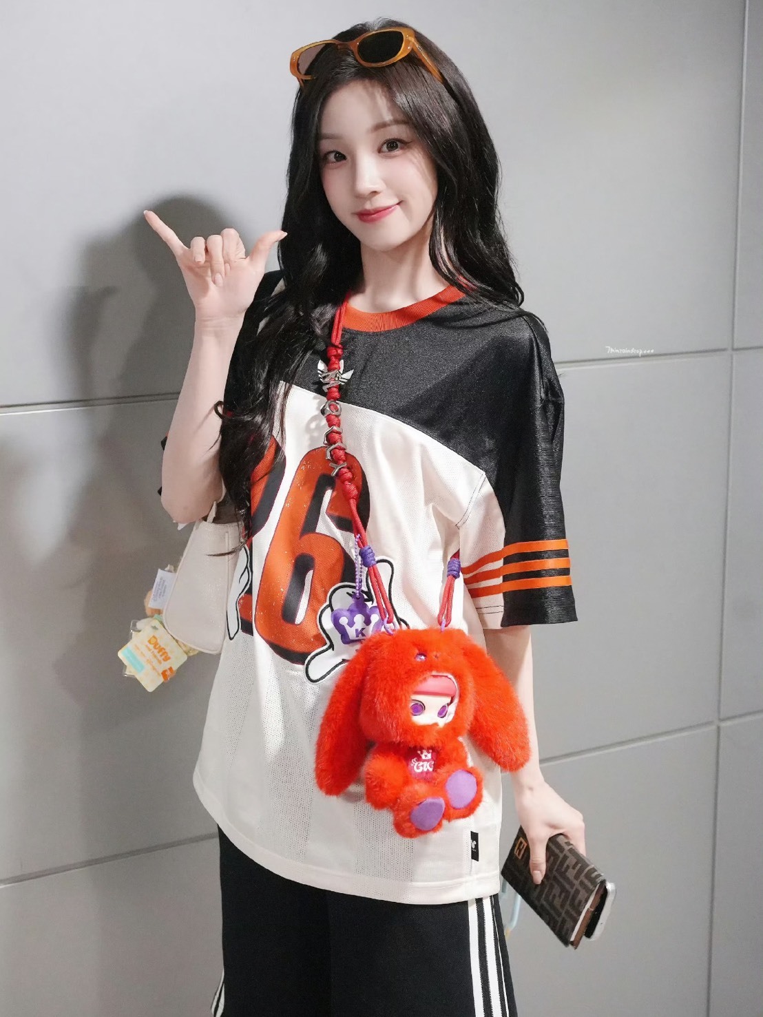 泡泡瑪特 MOLLY × YUQI 系列 宋雨琦 聯名款 可動公仔  盲盒類