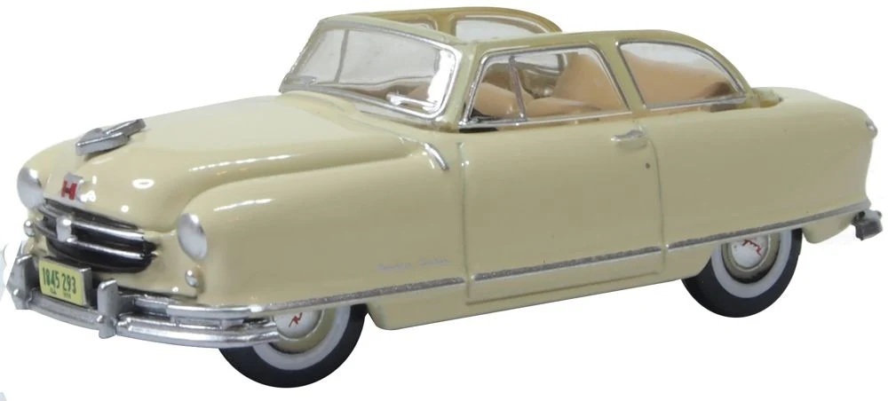 Oxford 87NR50002 HO規 1950 年 Nash Rambler Custom Landau 開篷敞篷車（香檳象牙白）