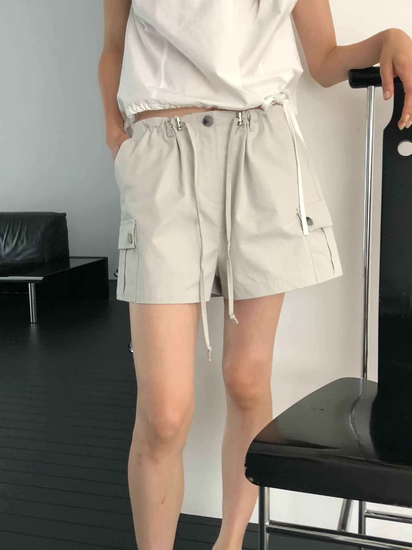 縮腰單釦口袋短褲