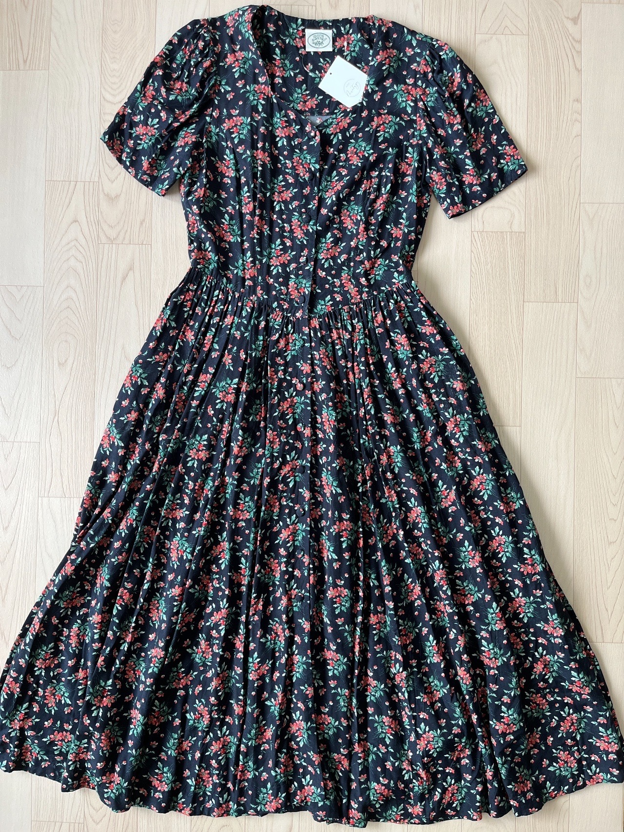 Laura Ashley日本製黑色碎花連身裙