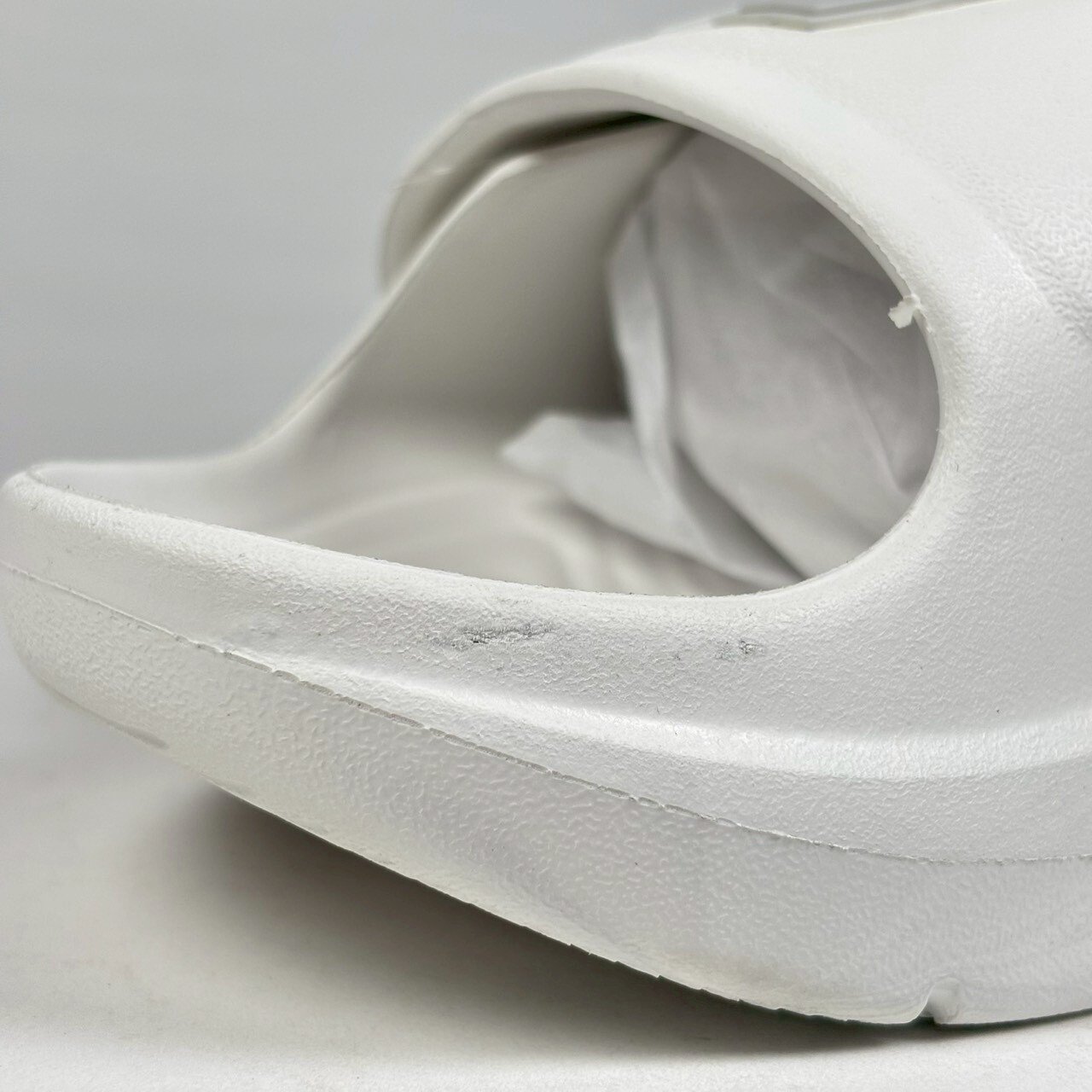 微瑕疵-右腳內側鞋頭髒汙&左右腳鞋標旁泛黃 SMASPTF1/9 New Balance 202XA Velcro Slide "White" 涼拖鞋 男鞋 白