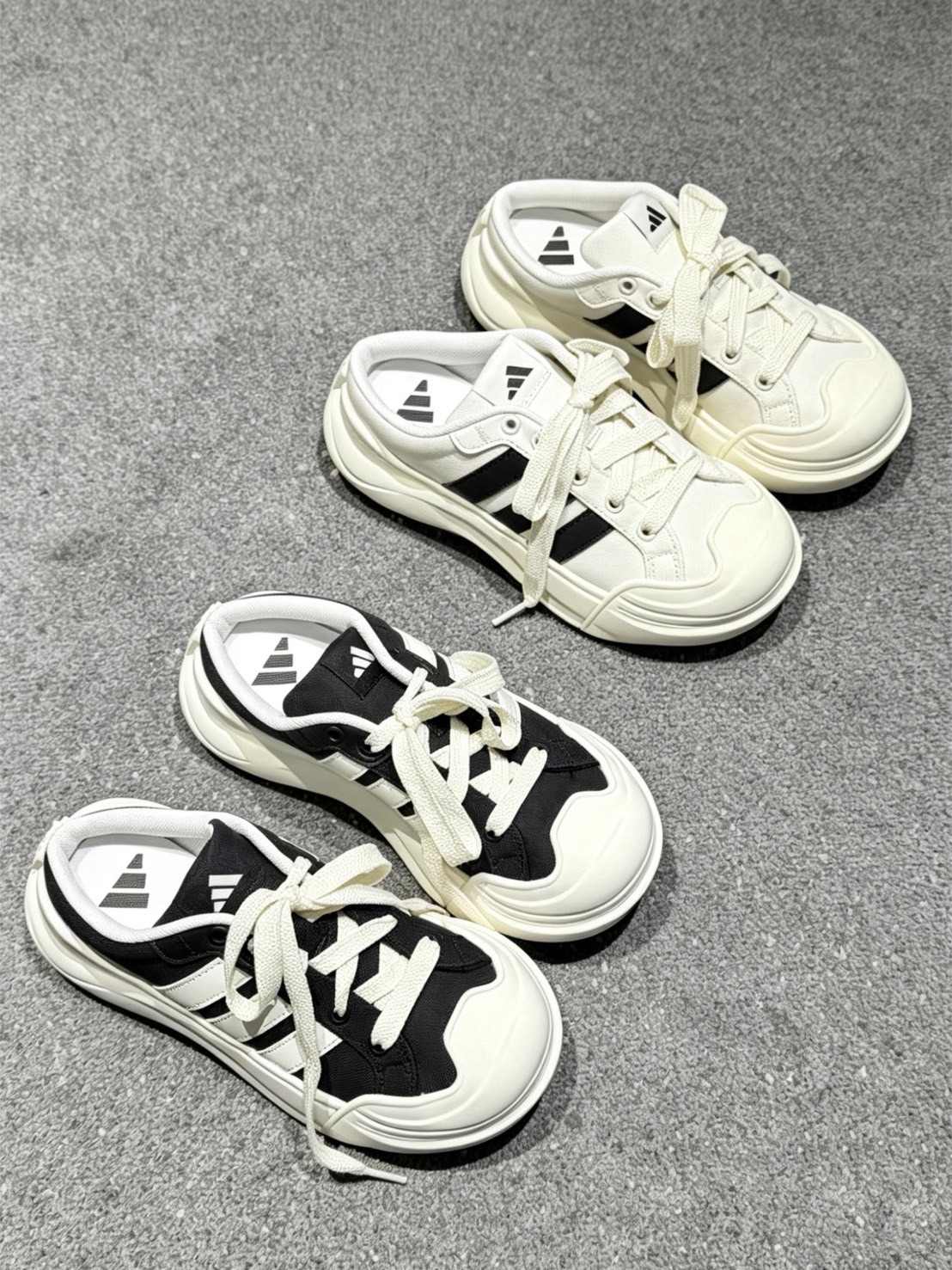 【預購】ADIDAS ORIGINALS MAXXCOURT MULE 厚底麵包穆勒鞋 黑色 奶油白 男女同款 LA4473 HQ9514