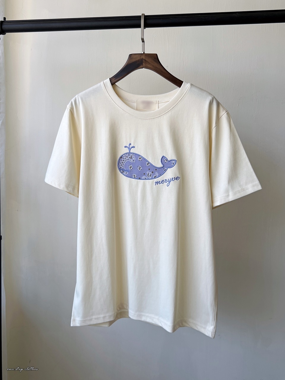 正韓水藍拼布刺繡鯨魚T