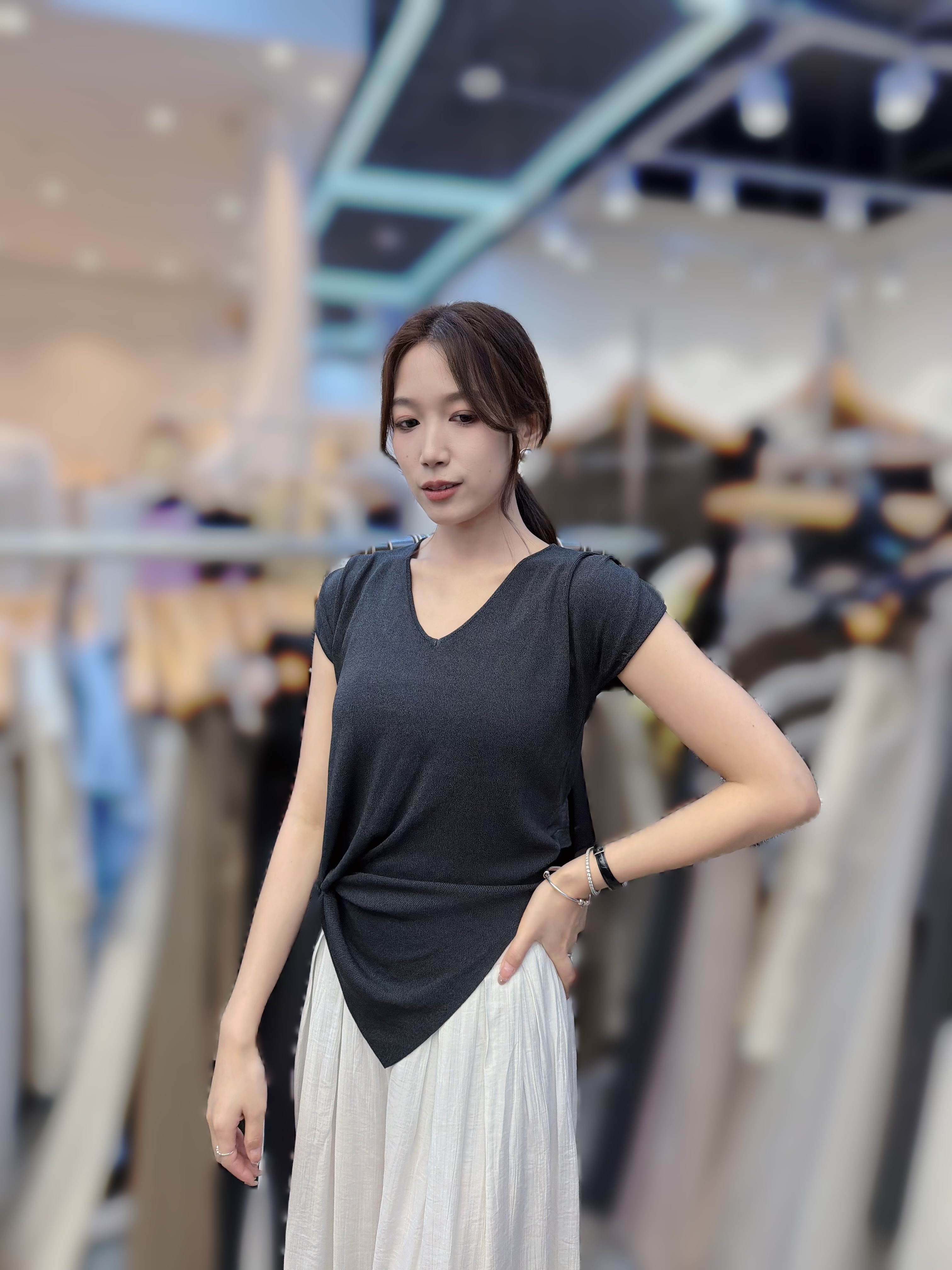 SS69 胸32-50 長25 $399 (一口價)