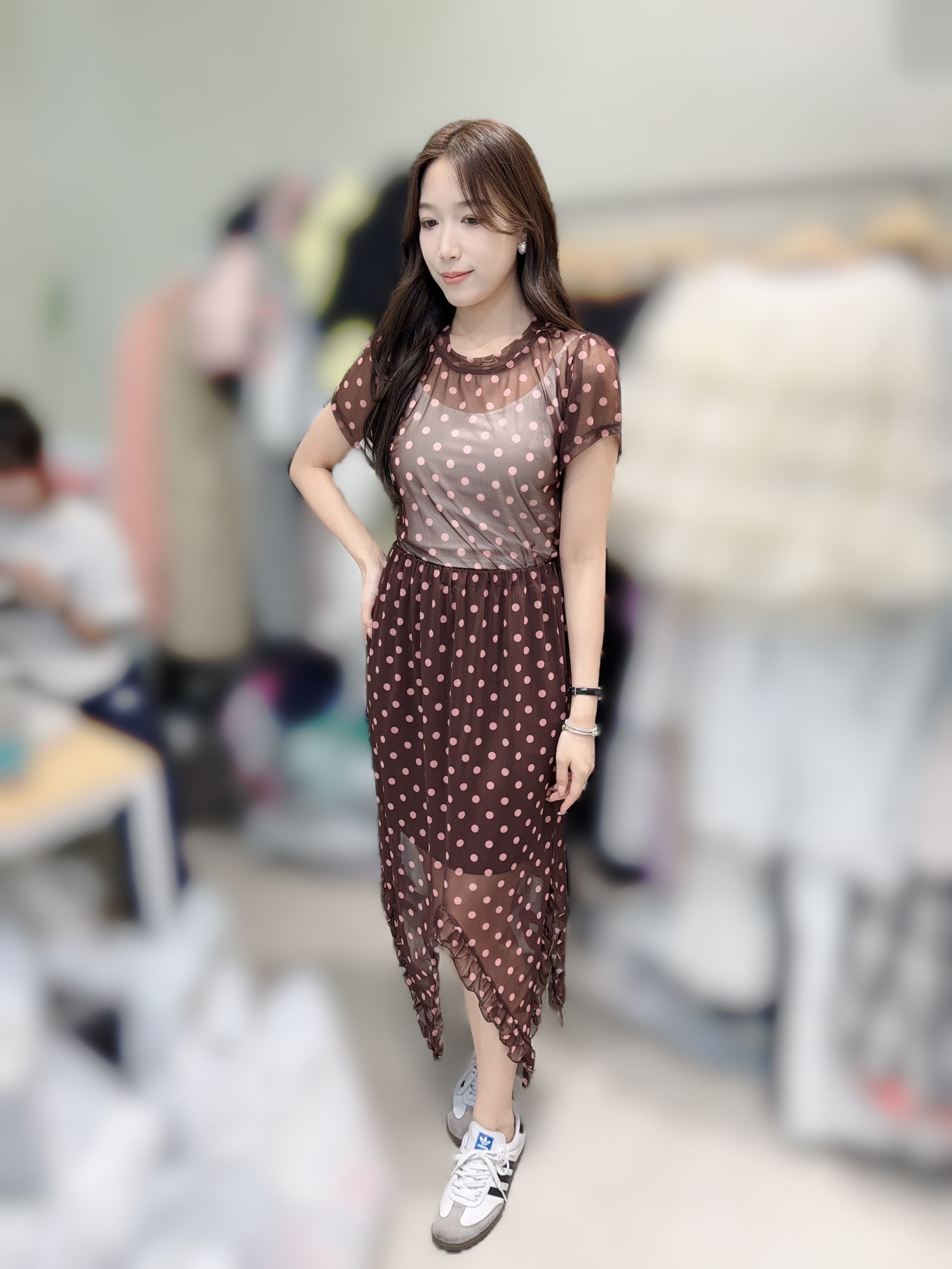 MA14 上身:胸38-46 長21 /下身:腰28-48 HIP46 長21-32$599