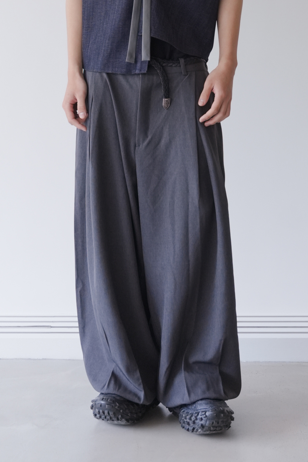 wing balloon slacks #西裝褲