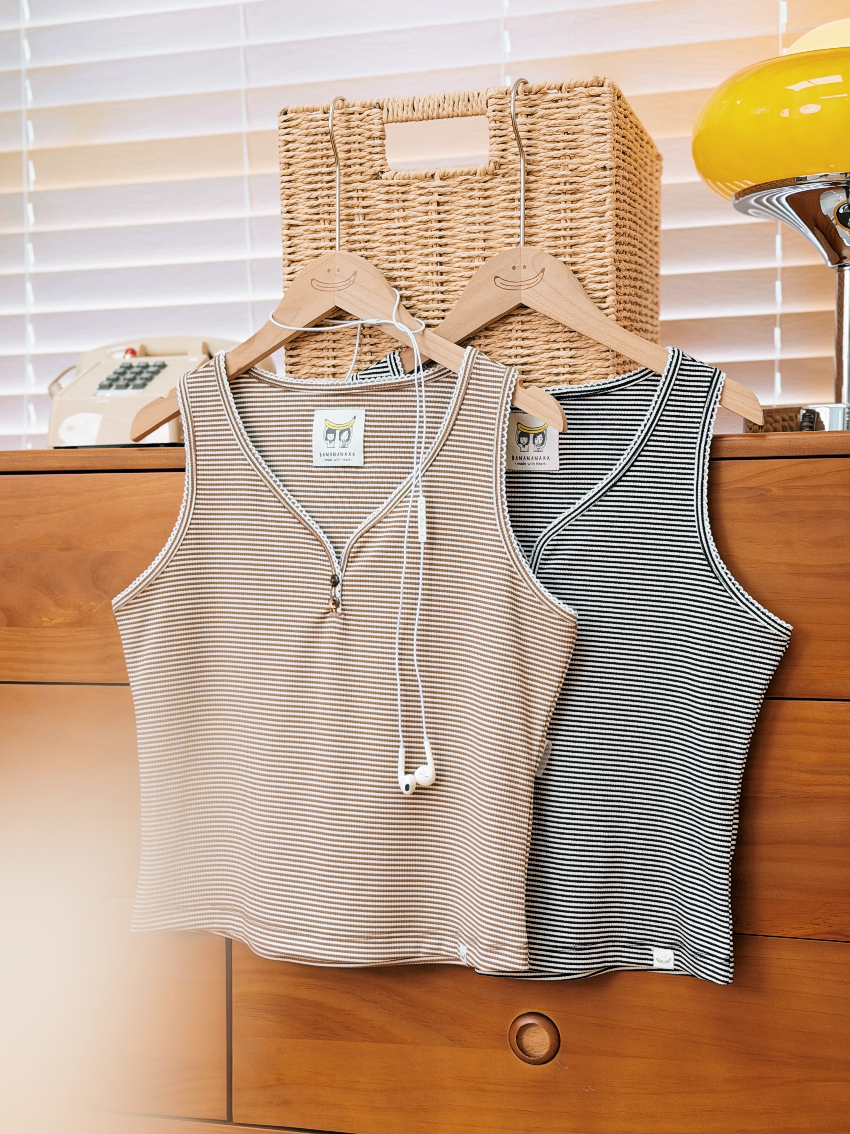 兩色 / 雲朵小圓邊間條背心 / Picot-Trim Striped Henley Tank