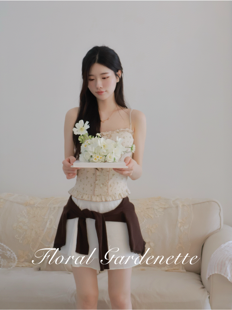 ［48h快速出貨⚡］Floral Gardenette 南法莊園小碎花細肩背心＋蕾絲花邊小罩衫 SET