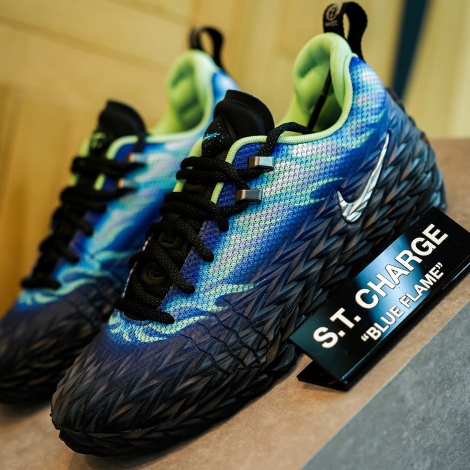 NIKE S.T. CHARGE EP "Blue Flame" 藍焰 藍火焰 藍黑 漸層 3D浮雕 冰晶底 實戰籃球鞋 IW1897-400