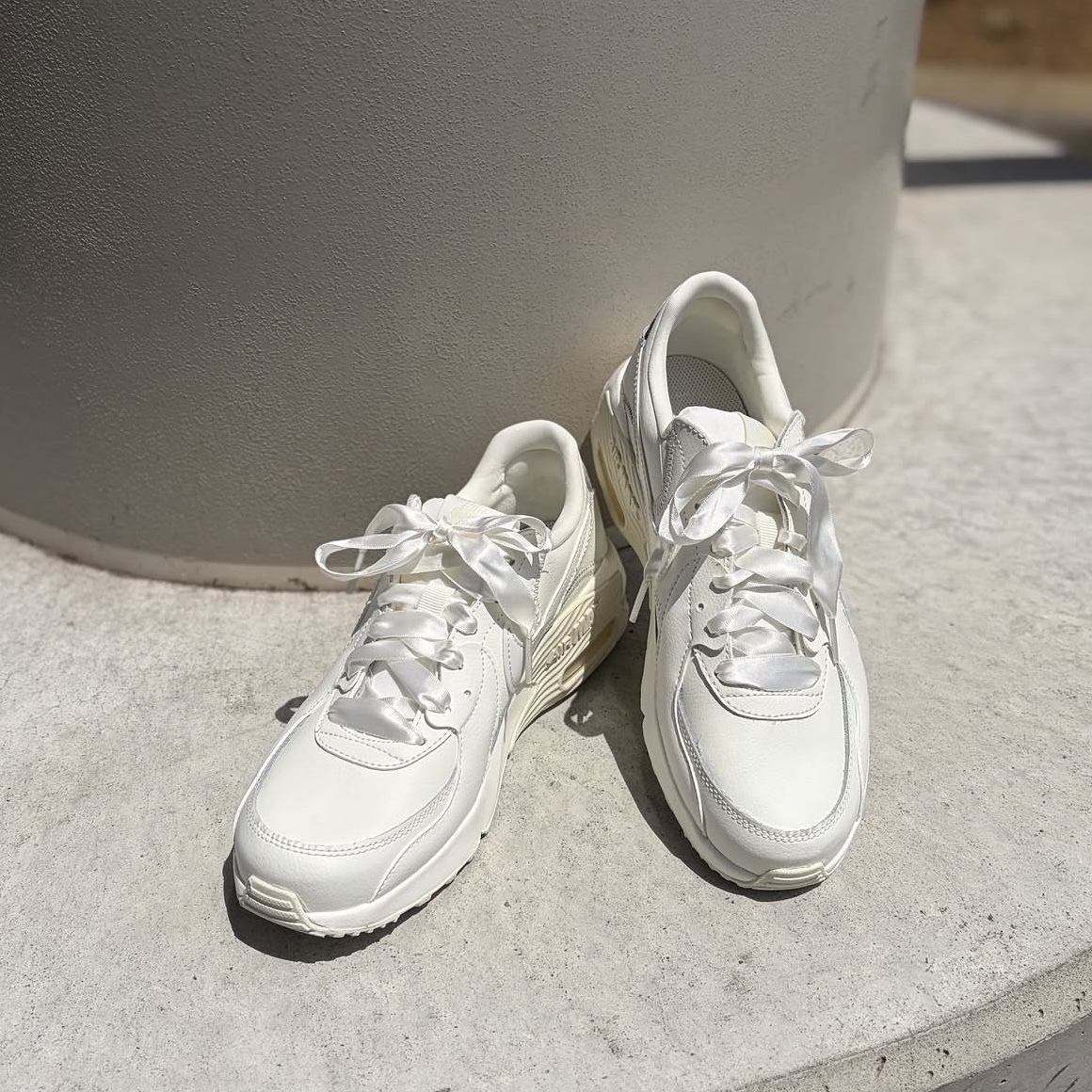 NIKE AIR MAX EXCEE 奶油小緞帶