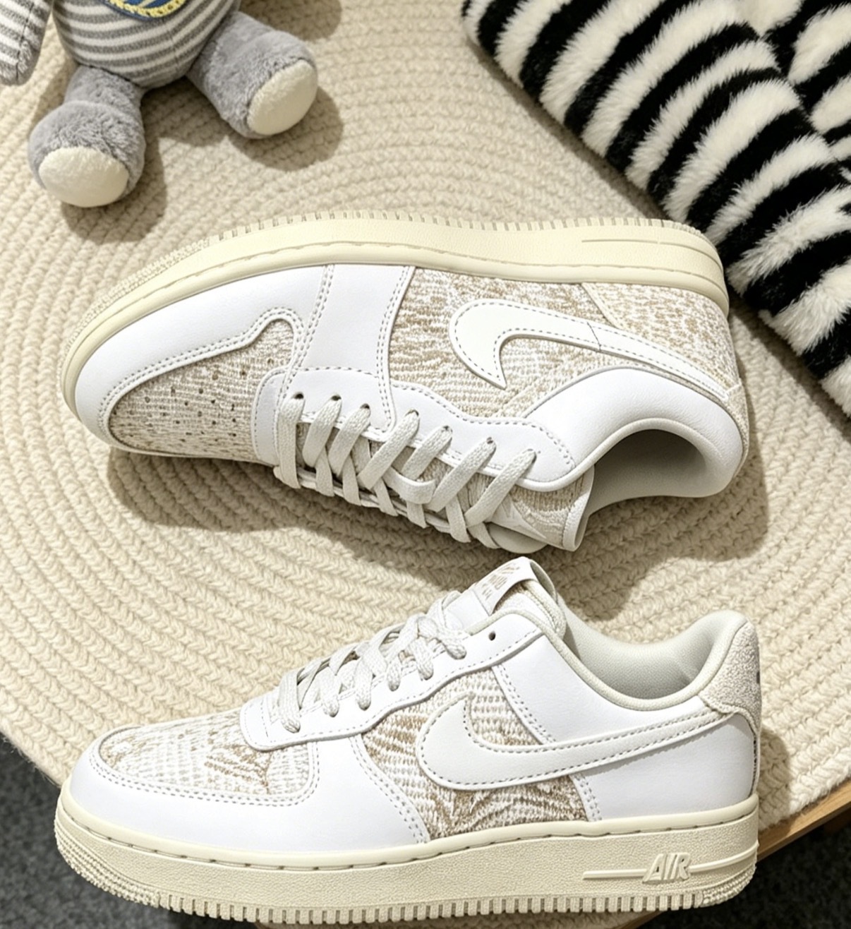 女鞋 NIKE W AIR FORCE 1 '07 REC 淺卡其白 刺繡 編織 皮革 休閒鞋【IW2347-002】AF1 WAF1