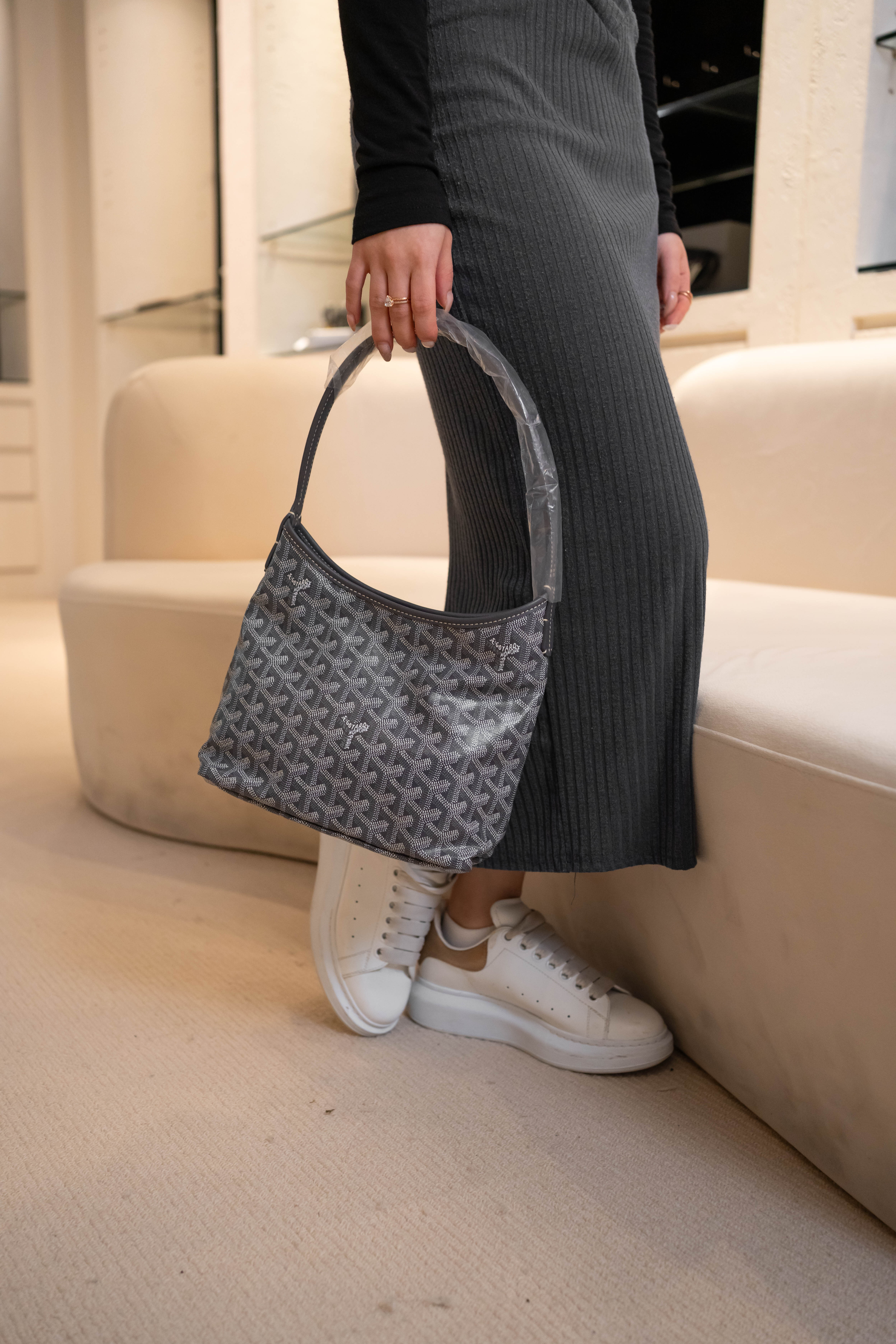 Goyard Mini Hobo 灰色