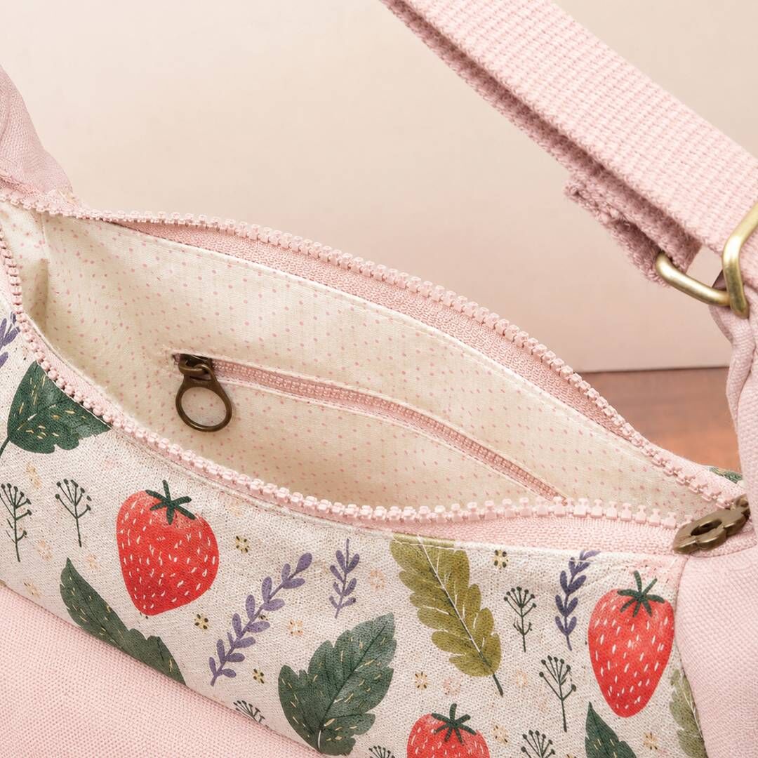 Journey Weaver 2-way bag main opening and inner zipper pocket detail