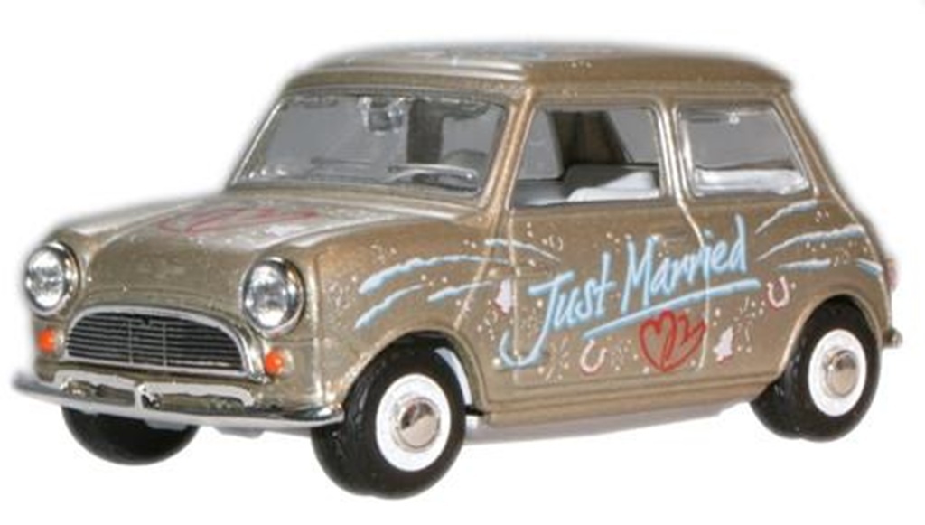 Oxford MIN016 1:43 「新婚快樂」Mini Cooper