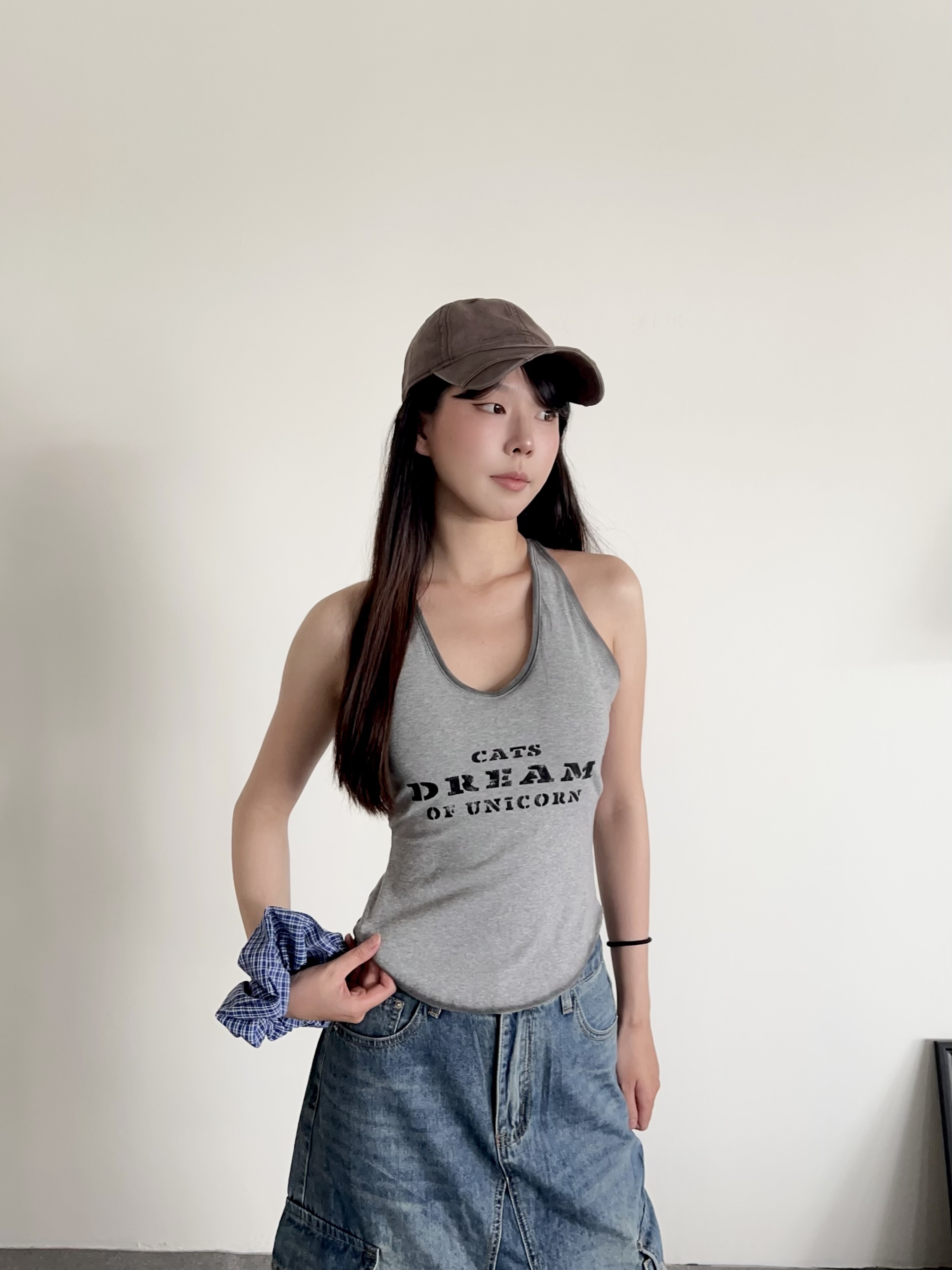個性暈染滾邊字母胸墊背心