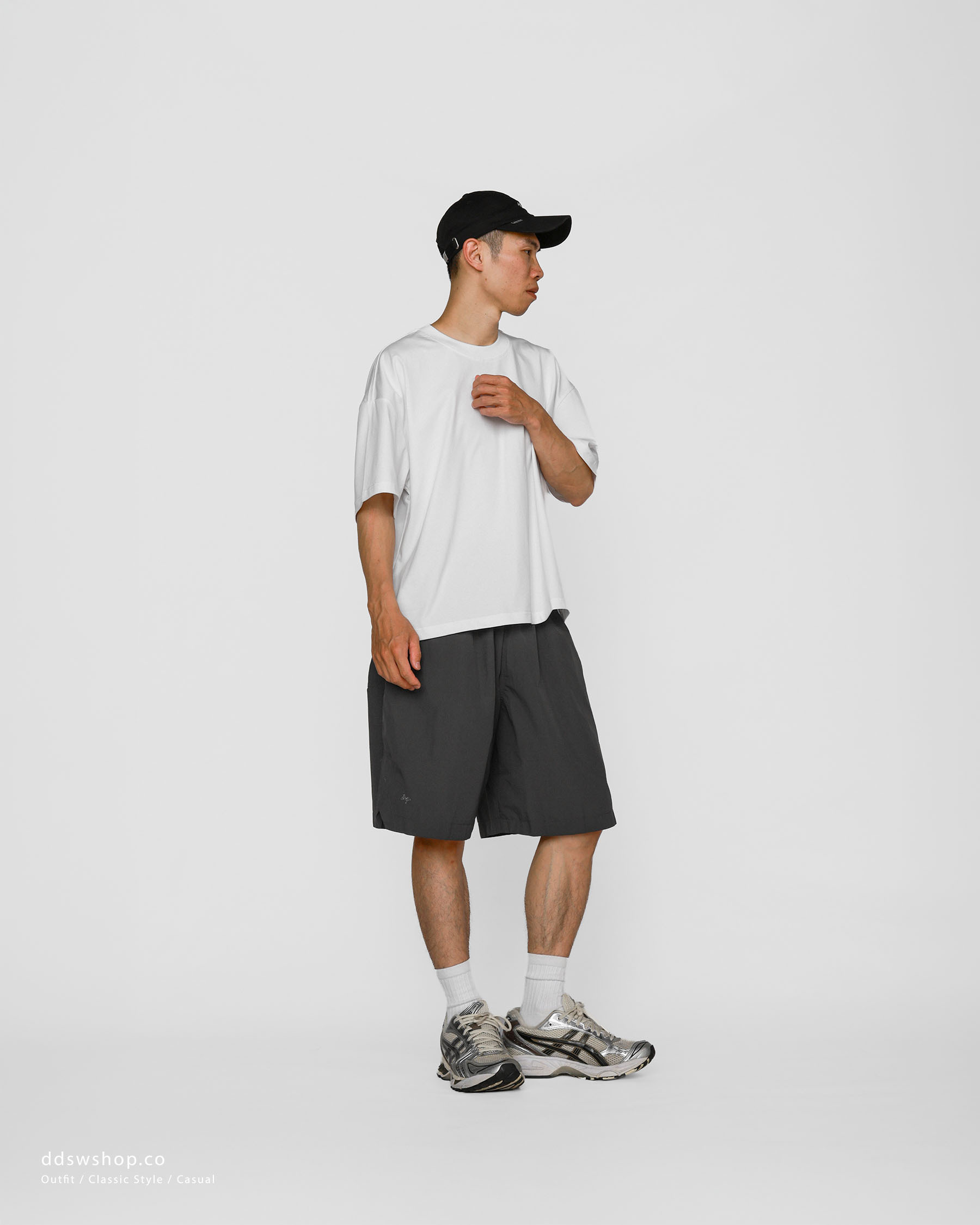 骨頭刺繡機能短褲 Bone Embroidered Shorts SS-021