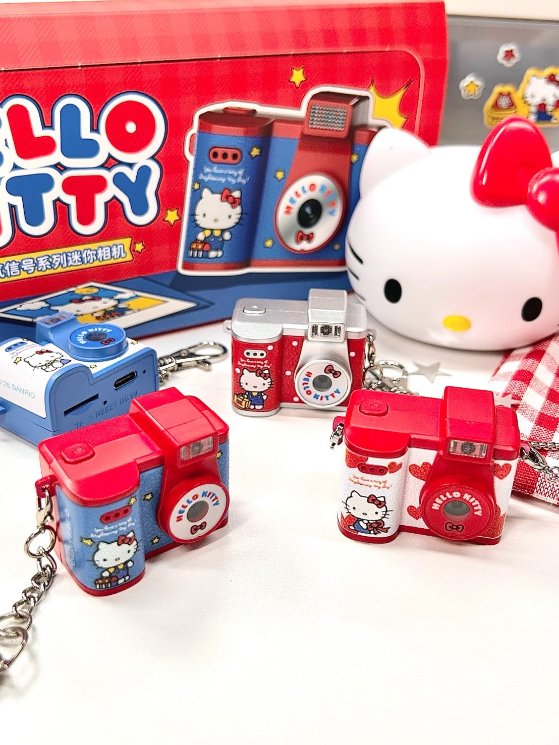 正版授權 三麗鷗 HELLO KITTY 元氣信號 迷你相機盲盒