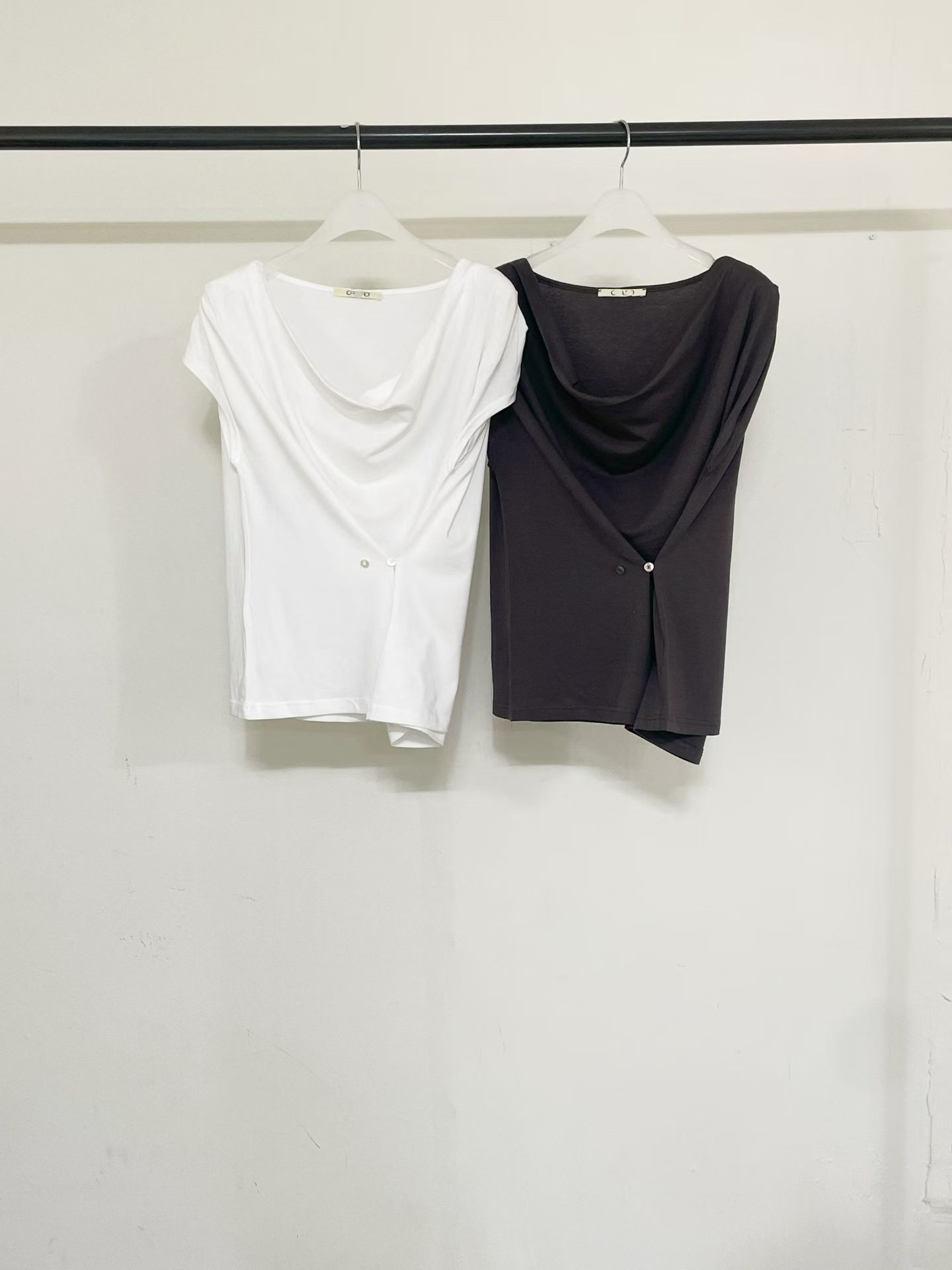 WW2664 Button Tee