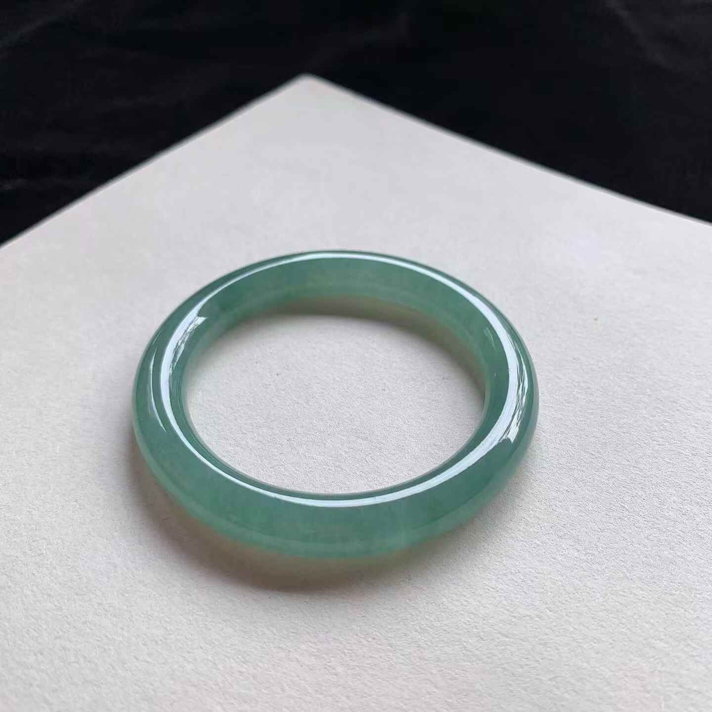 油綠圓條翡翠手鐲,天然翡翠A玉, 緬甸玉, Jade, Jadeite