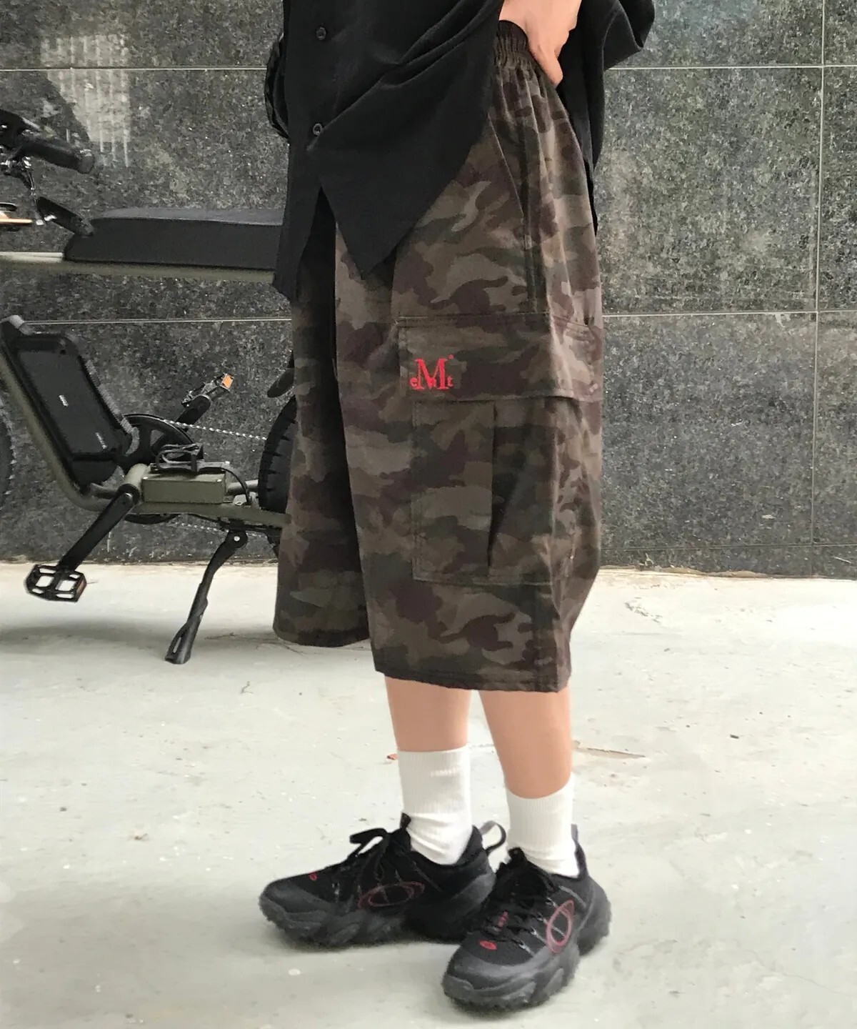 【OWN】MUCENT 休閒 百慕達 彈性腰 抽繩 短褲 七分褲 工裝 迷彩 男女通用 刺繡