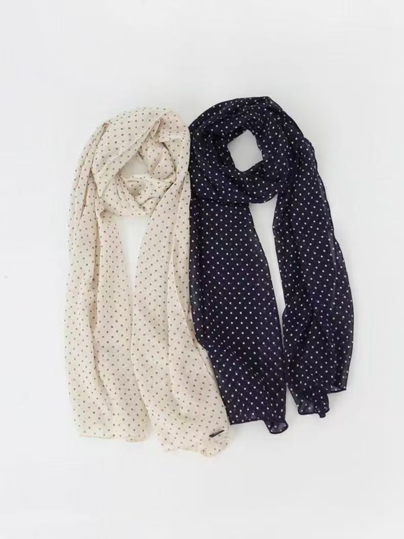 WW2676 polka dot scraf
