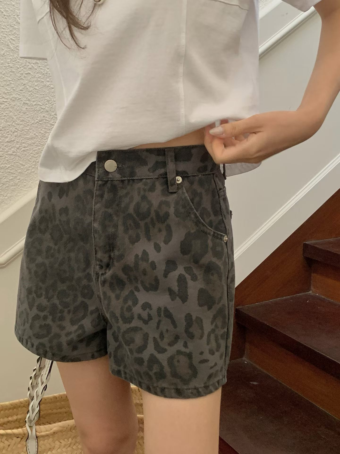 WJ2659 Leopard denim shorts