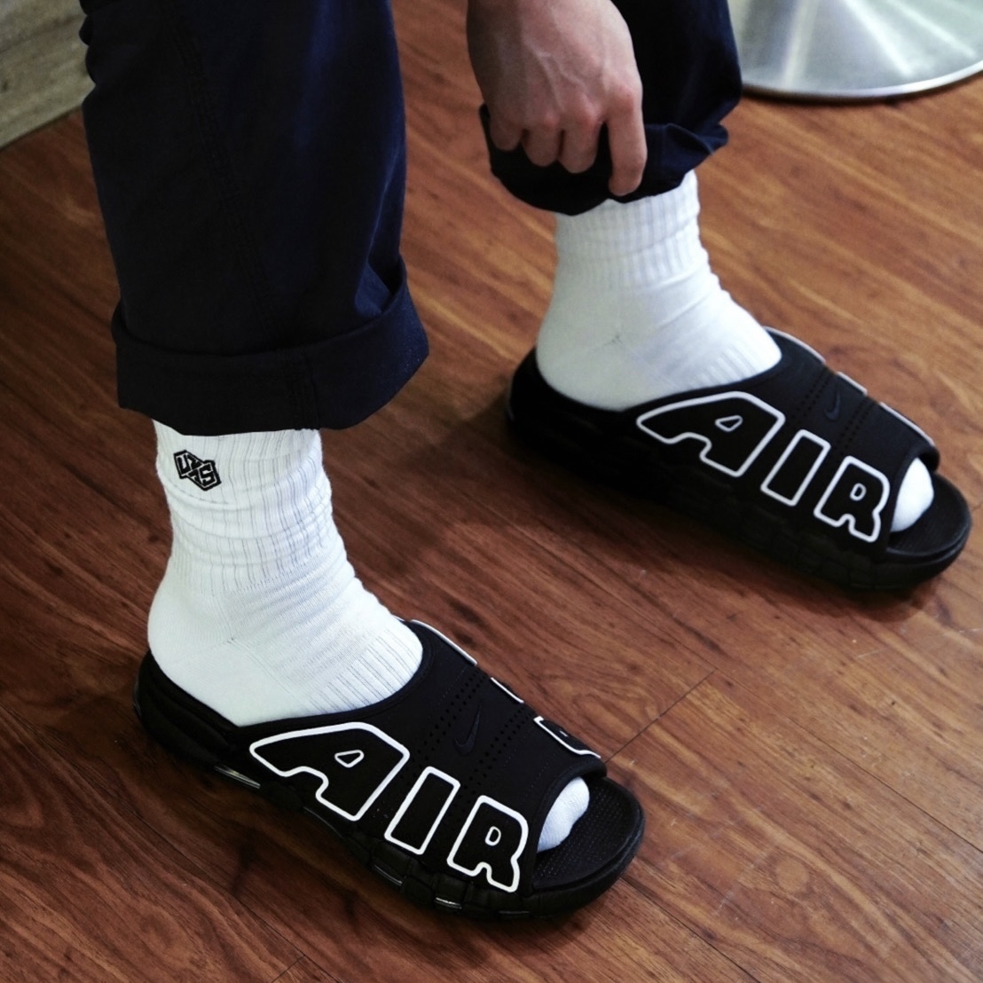 NIKE AIR MORE UPTEMPO SLIDE 黑白 大AIR 氣墊 拖鞋 休閒 DV2132-001