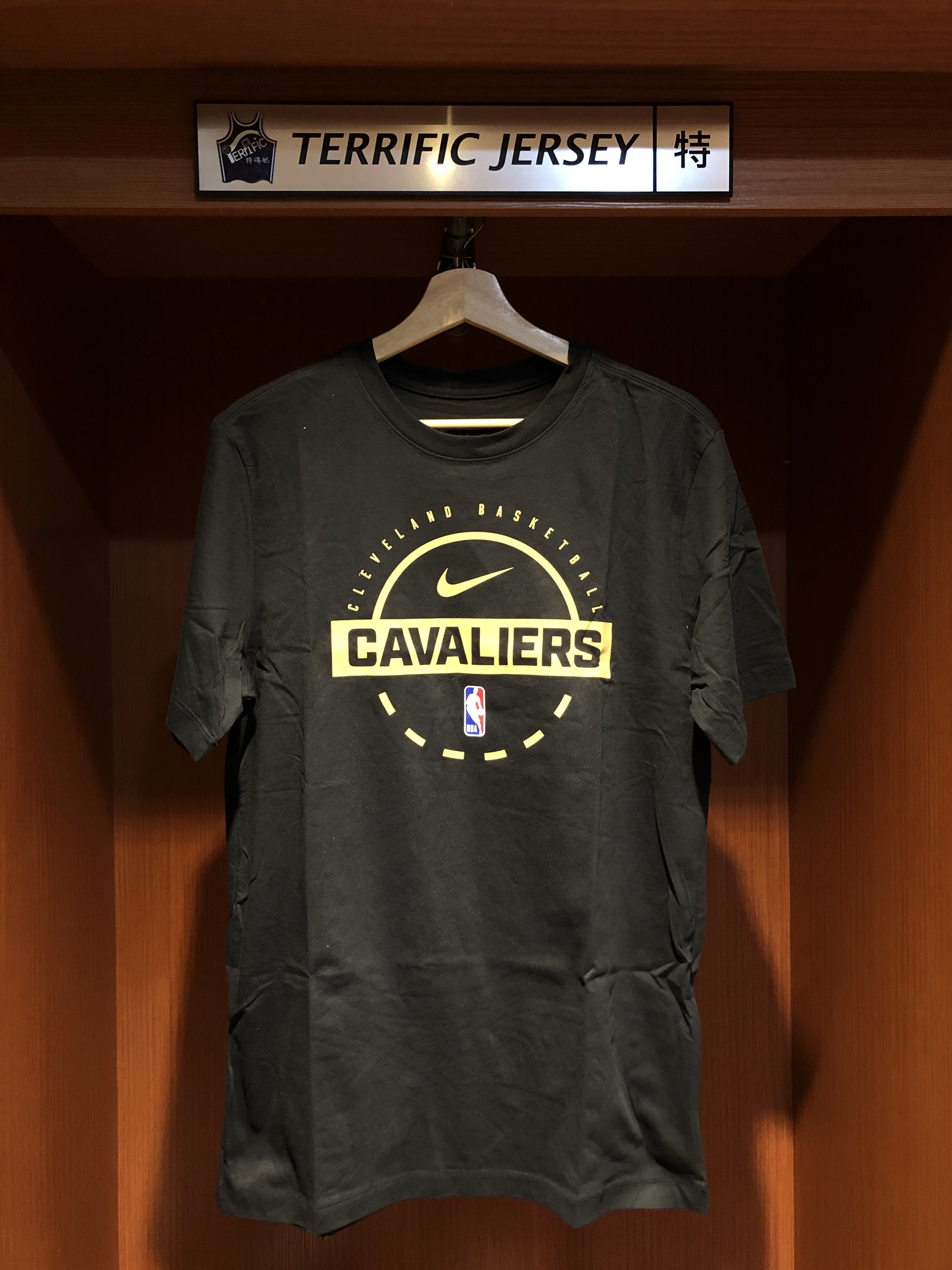 NBA短袖 Cleveland Cavaliers 克里夫蘭騎士黑 25-26 熱身短袖 球員實穿款 Nike Practice Tee 棉質 全新