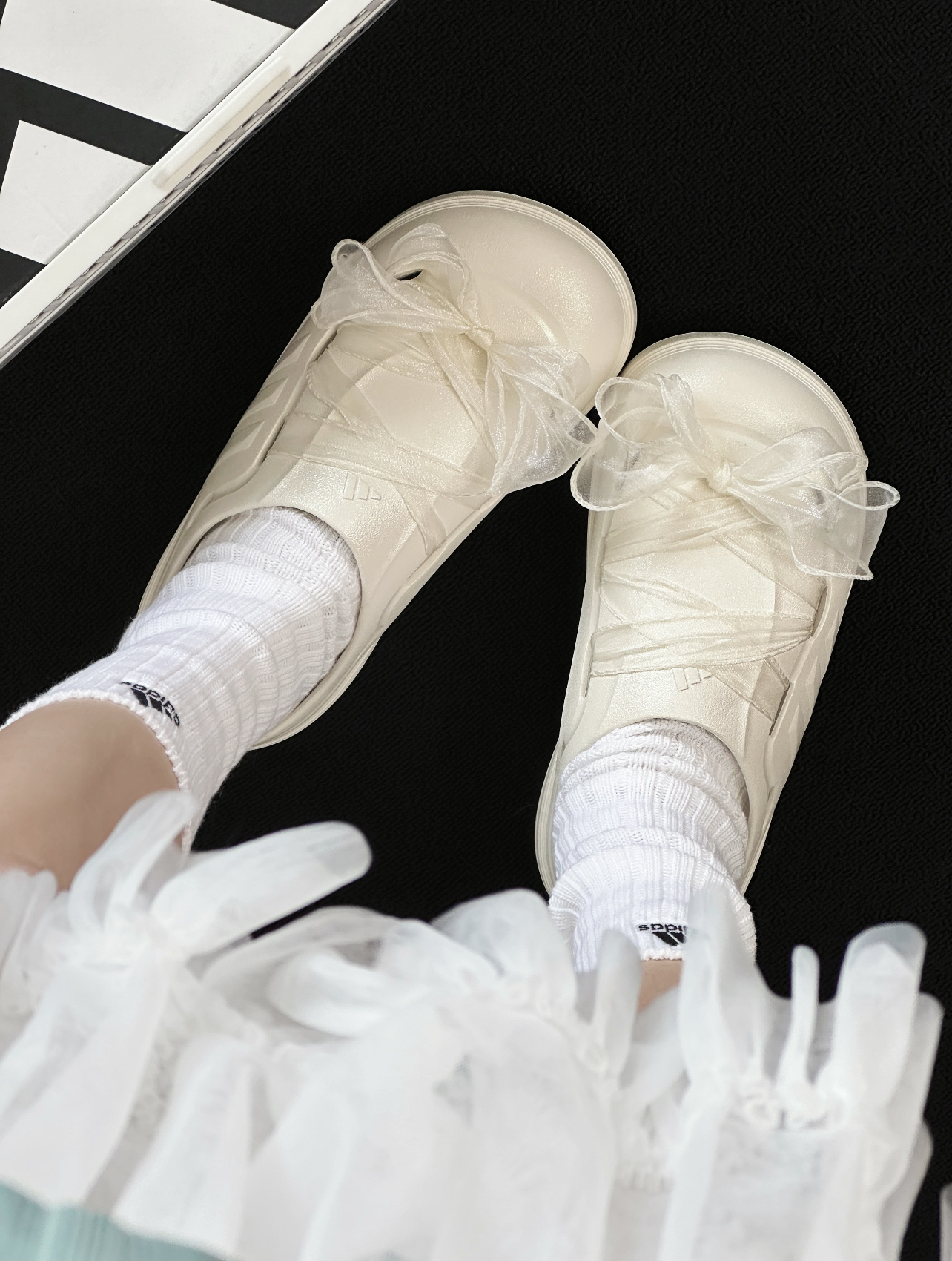 代購-Adidas OZWAVE CLOG 包頭 拖鞋 奶白 男女同款 JR9272