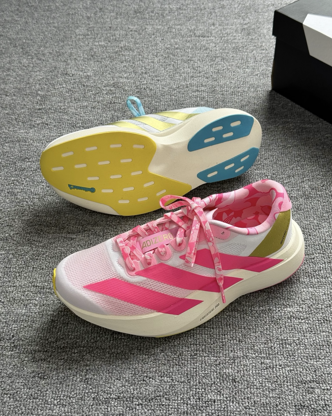 ADIDAS x BAPE ADIZERO EVO SL 藍粉鴛鴦鞋 不對稱 聯名款 跑鞋 運動鞋