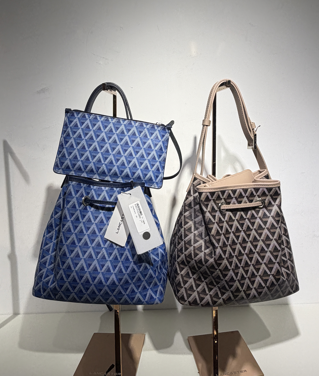 0702LC32-LANCASTER-HANDBAG-Lancaster 巴黎龍卡斯特Ikon 系列單肩水桶包（A32）