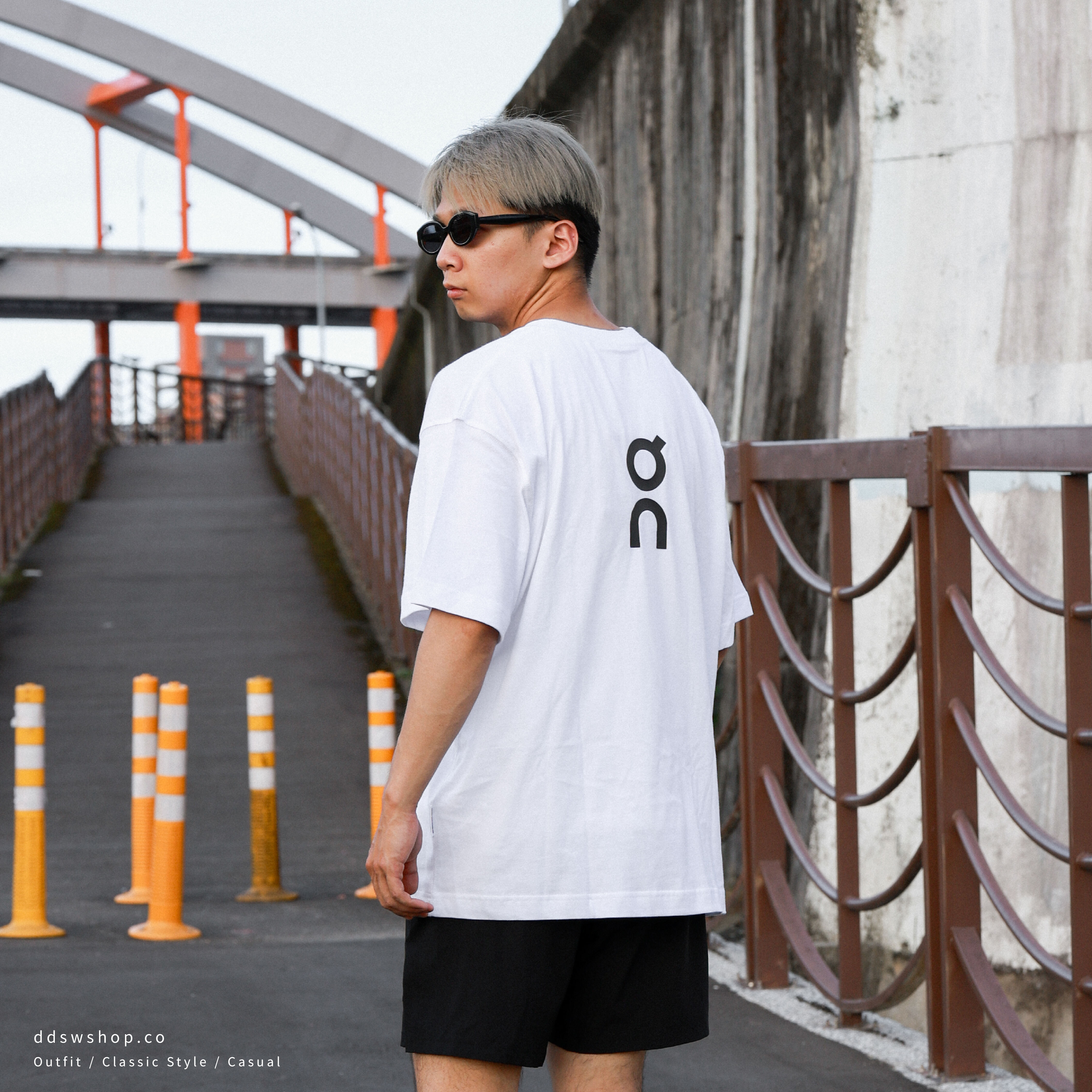 "現貨" On Club T-Shirt 極致親膚 柔軟 寬鬆 素面短袖