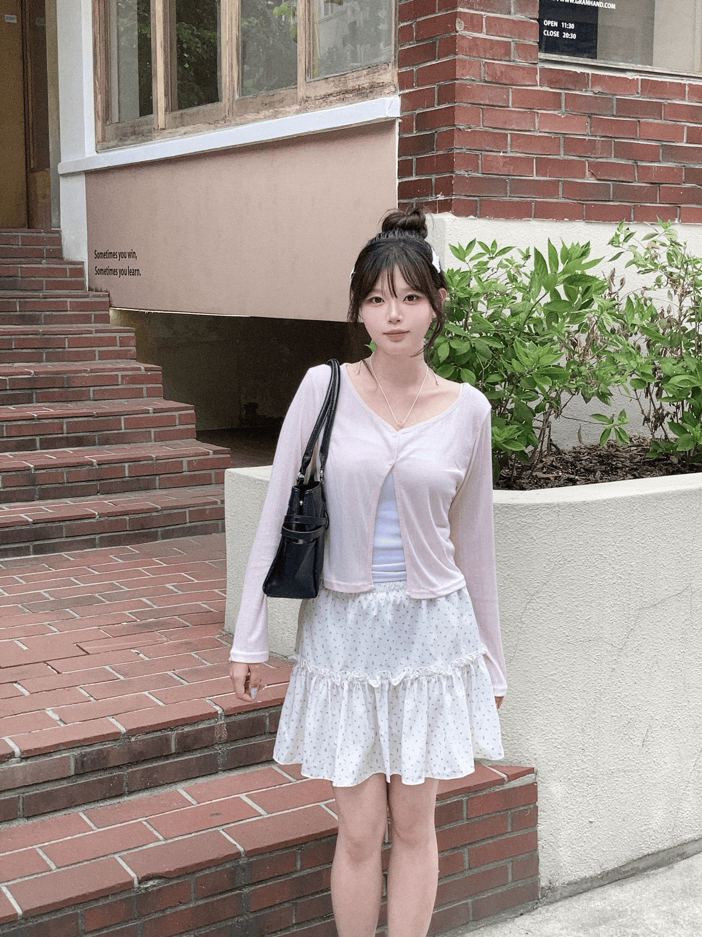 Fresh and Natural Floral Mini Skirt〈🇰🇷DAY 1〉