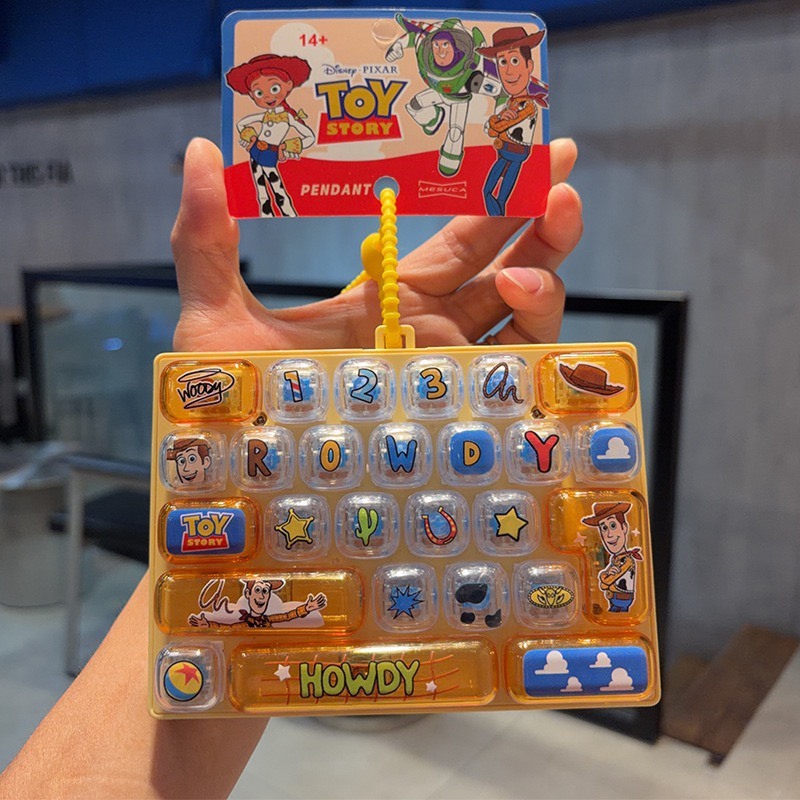 <正版授權>玩具總動員 主題 26宮格 鍵盤 解壓 吊飾 TOY STORY DISNEY 迪士尼