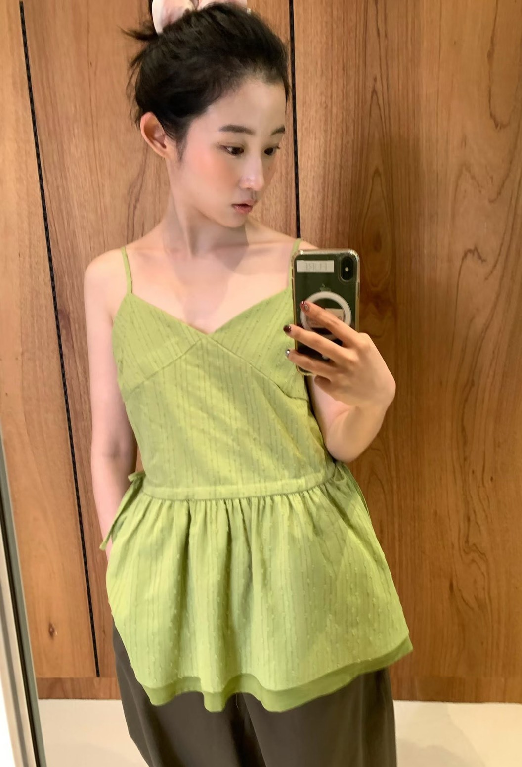 縮腰吊帶V領傘襬長背心