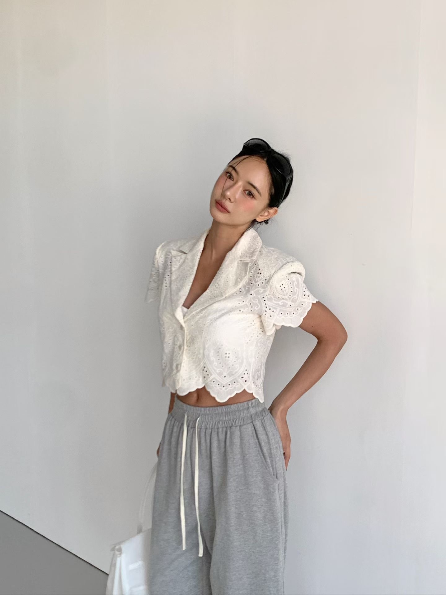 蕾絲花邊襬西裝外套