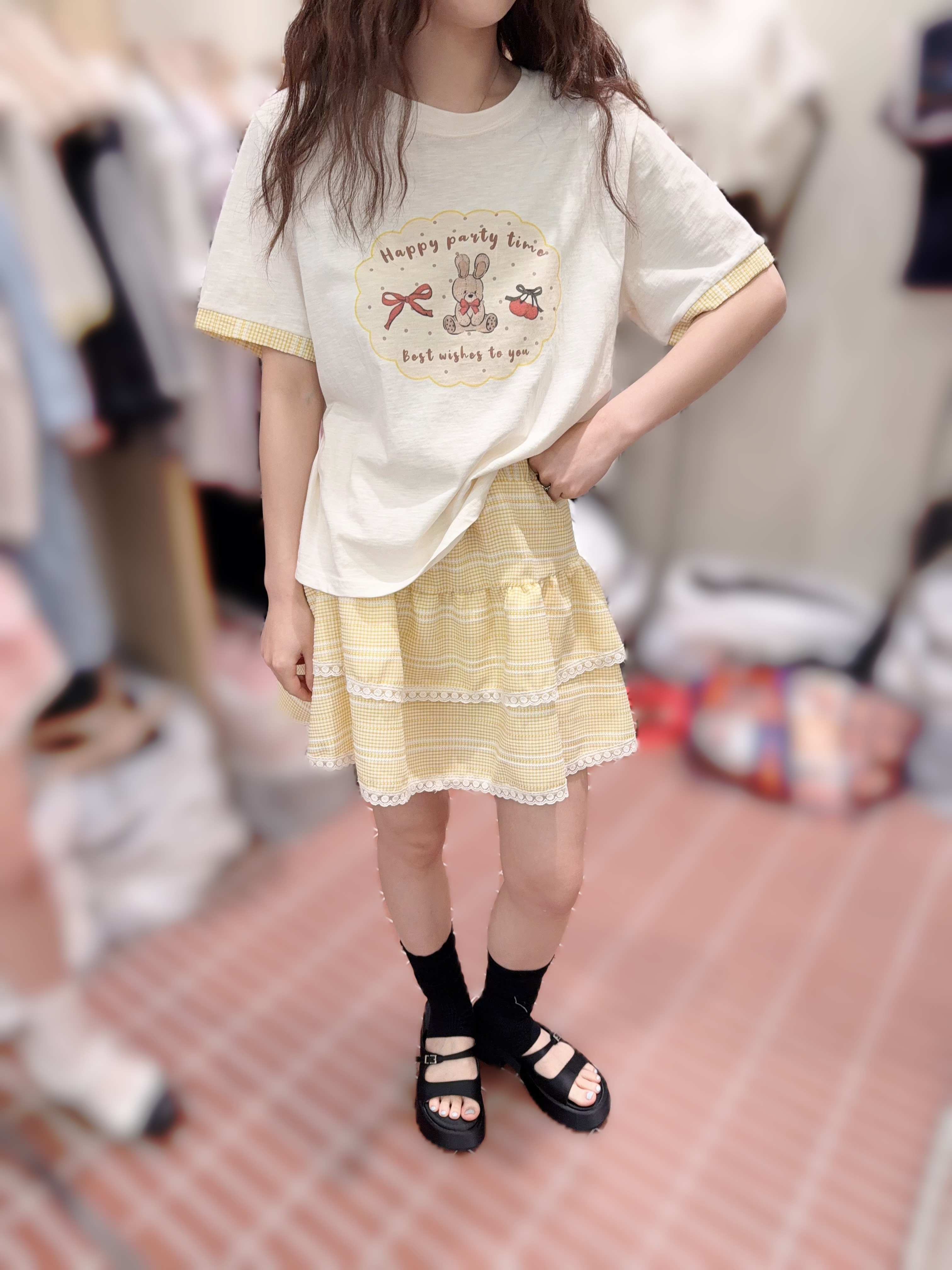 BE44 裙褲 腰26-35 HIP48 長17 $499