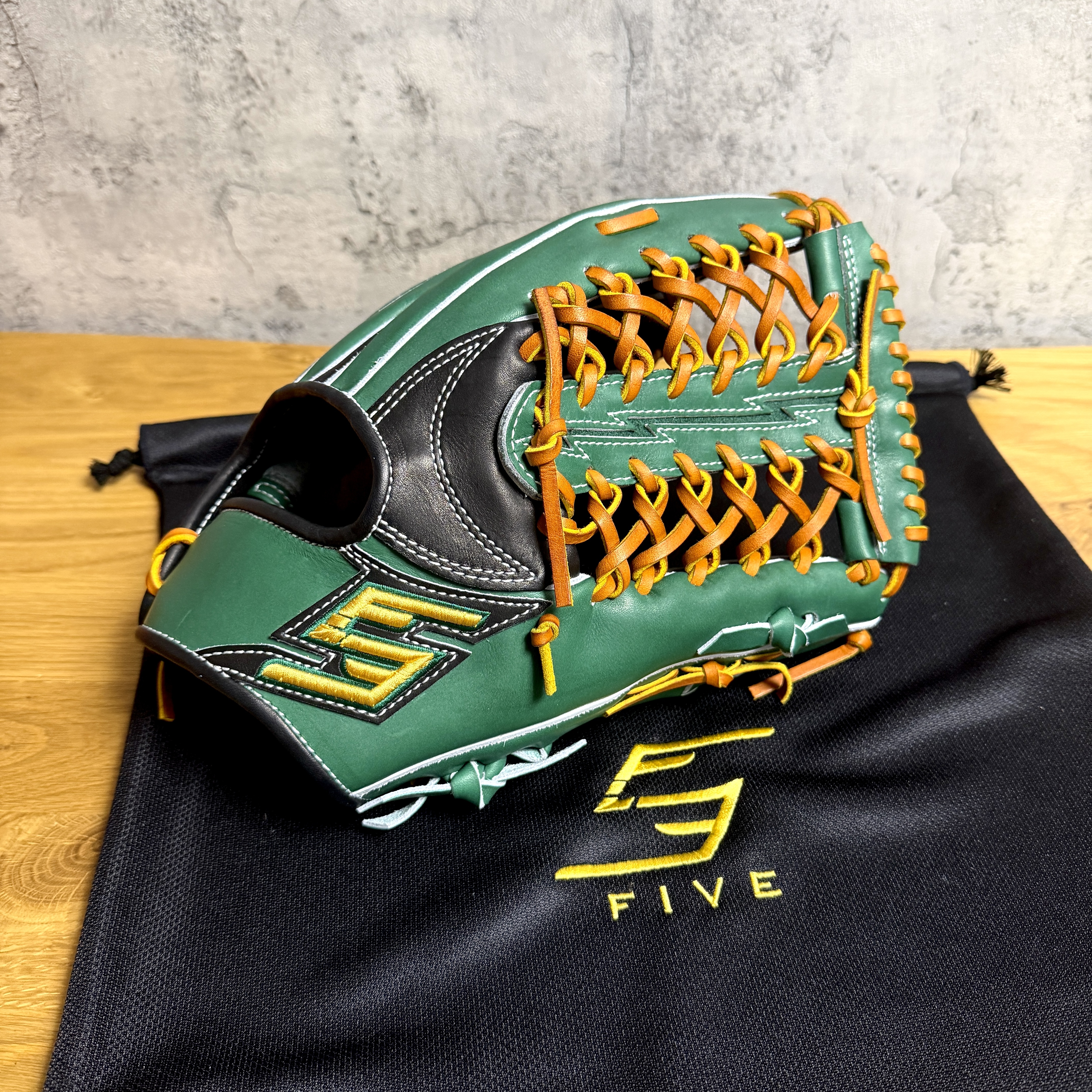 約12.2吋 FIVE 硬式 外野 瘋牛店鋪限定 黑X綠 mb-01 M-F001