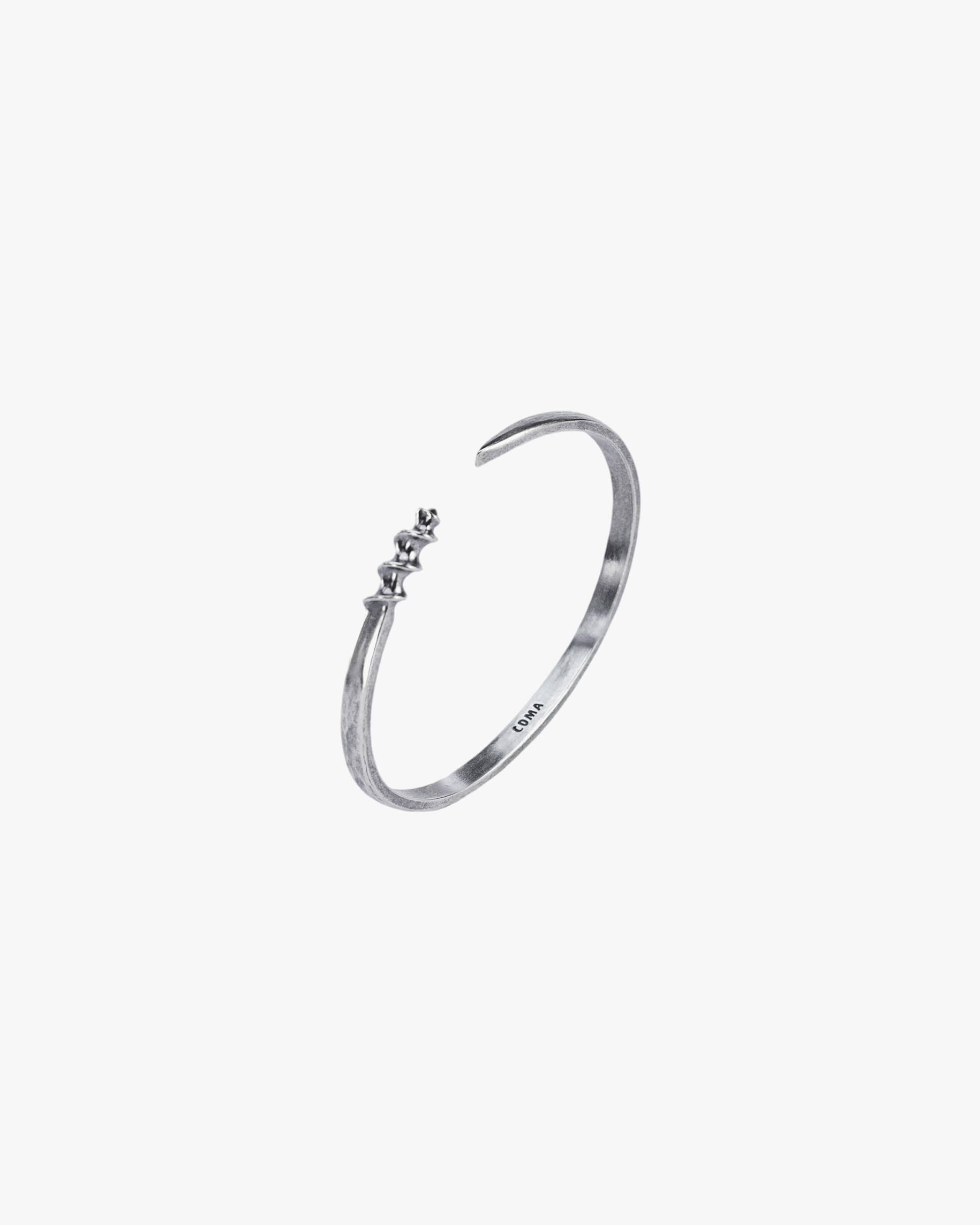 COMA AXIS SPINE BRACELET, Antique Silver