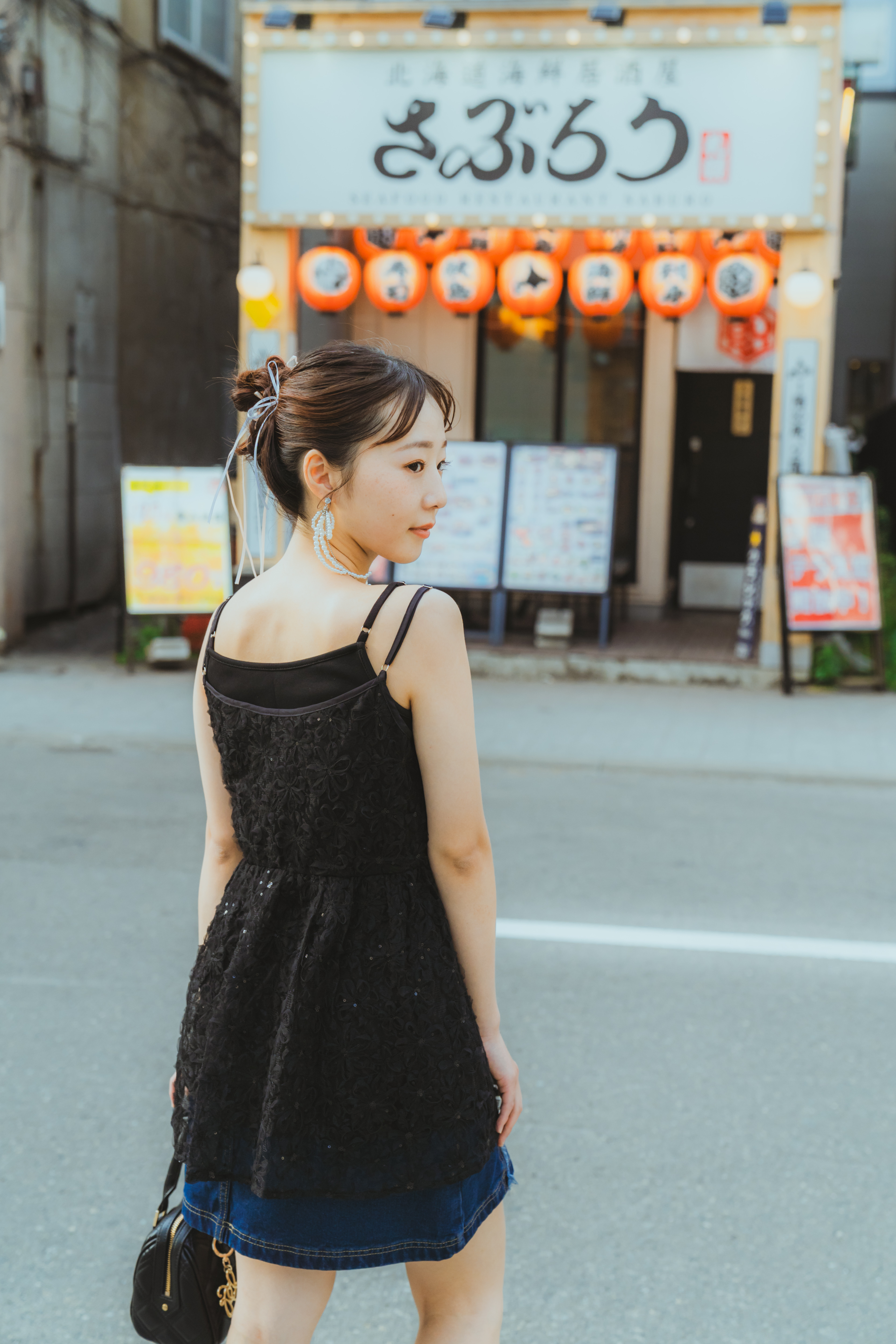 兩色 / 微光感網紗立體花海背心 / Sequin Floral Meadow Mesh Cami