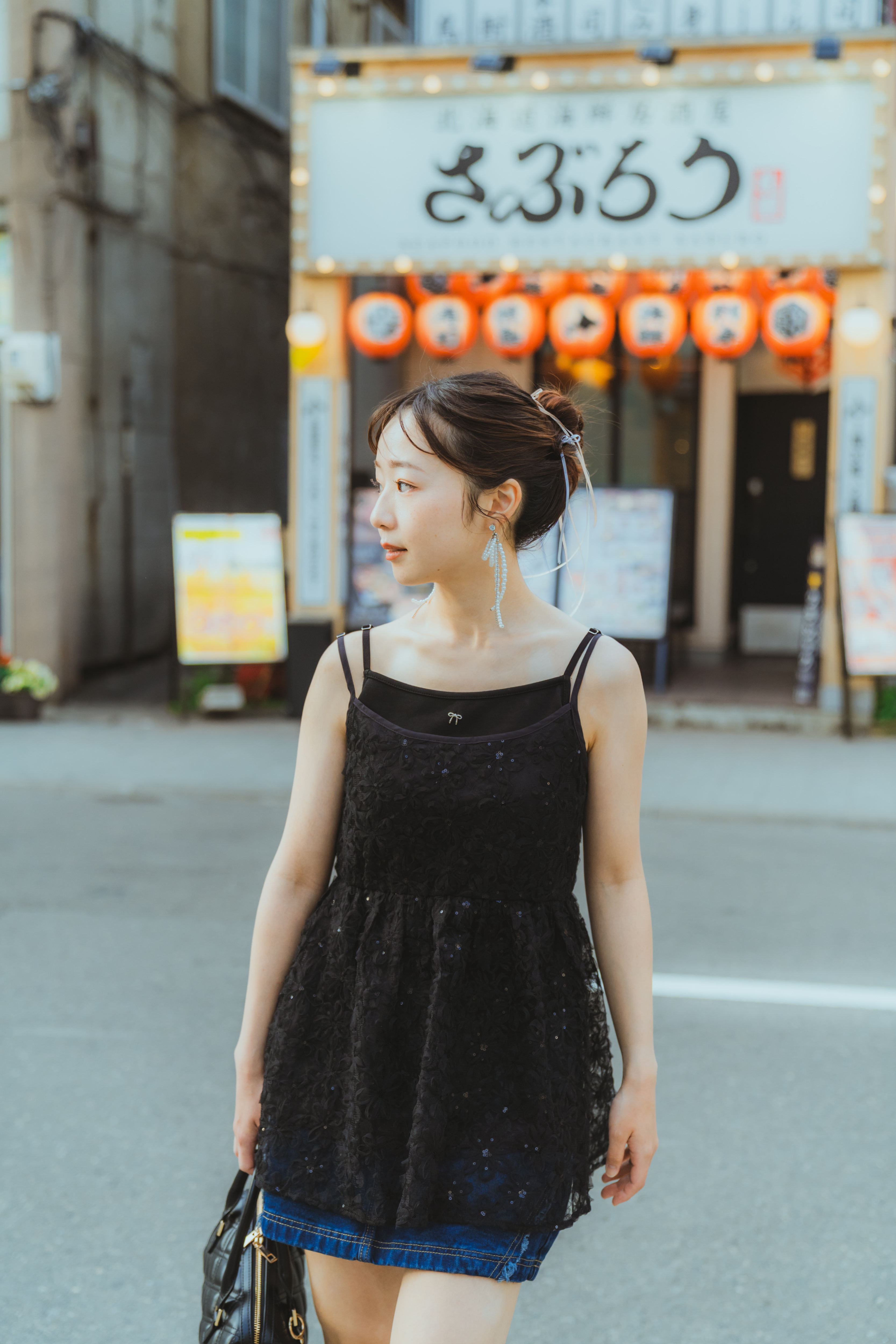 兩色 / 微光感網紗立體花海背心 / Sequin Floral Meadow Mesh Cami
