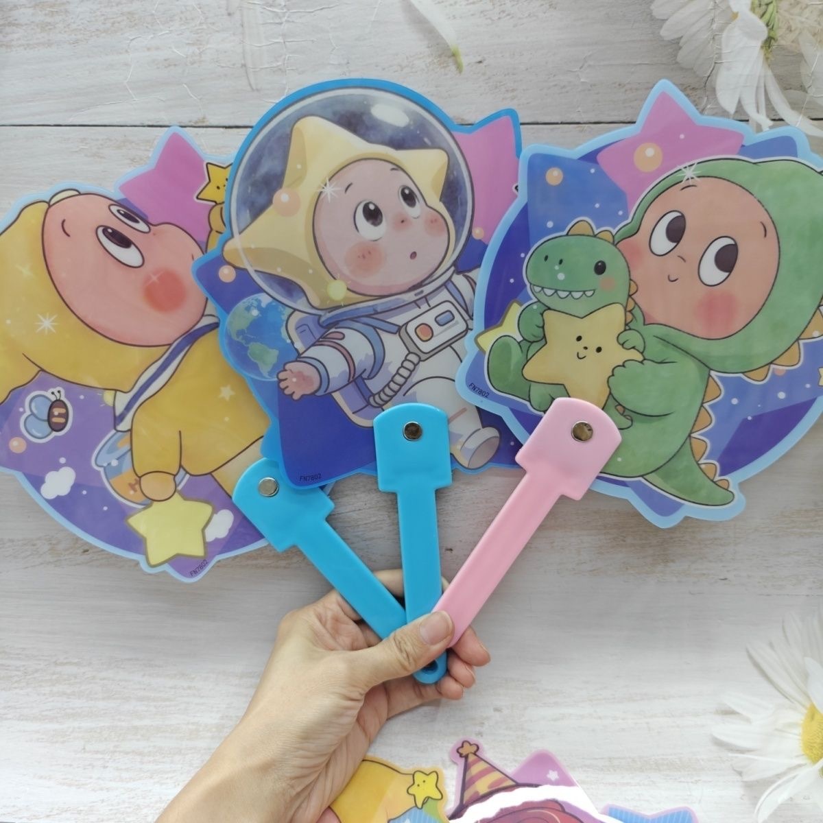 PREORDER 预购 星星人扇子可爱卡通扇子 随机