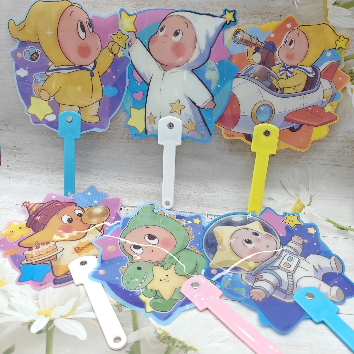 PREORDER 预购 星星人扇子可爱卡通扇子 随机