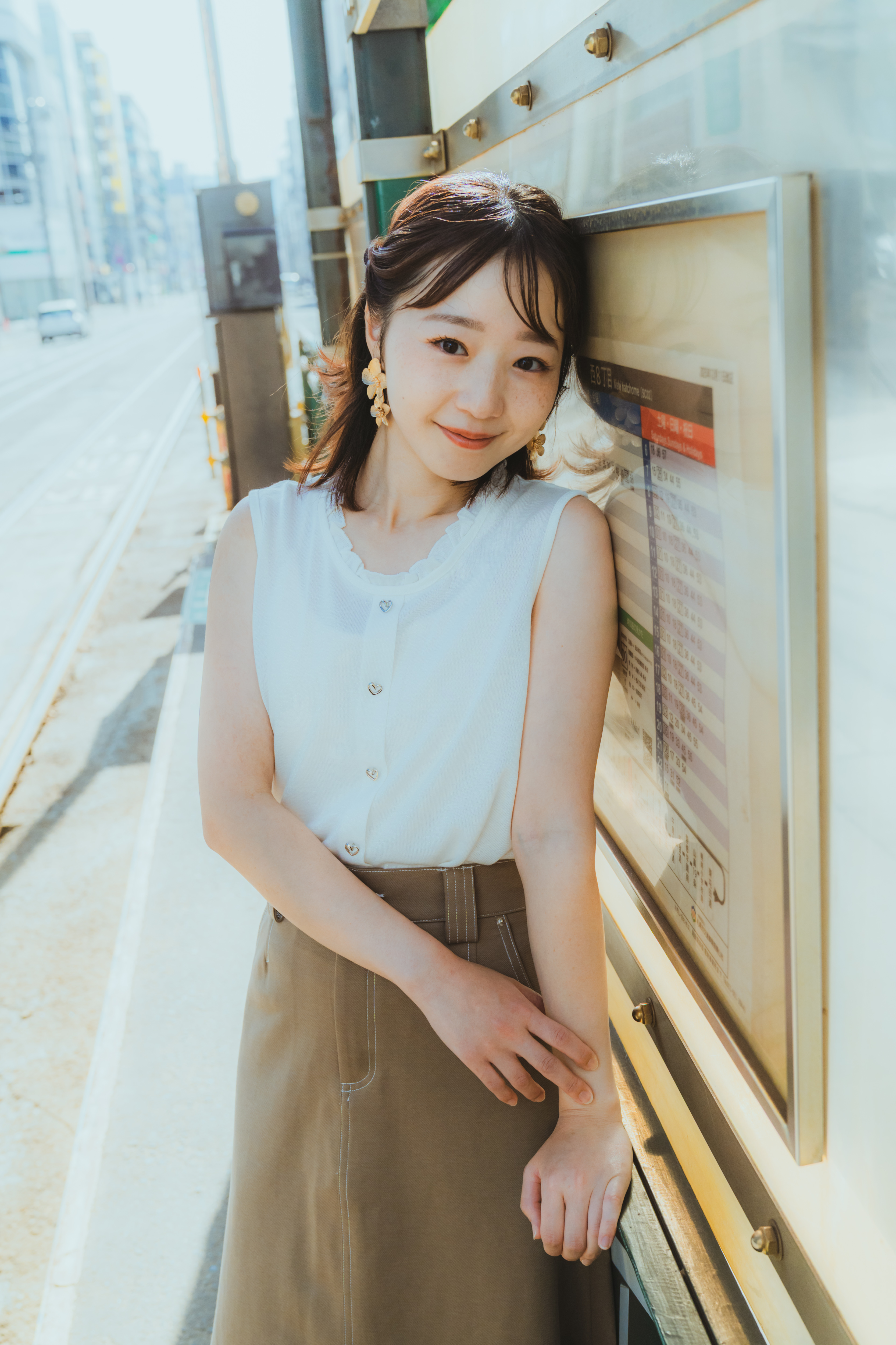三色 / 微閃糖霜心形鈕扣背心 / Frosted Glittery Heart Button Sleeveless Top